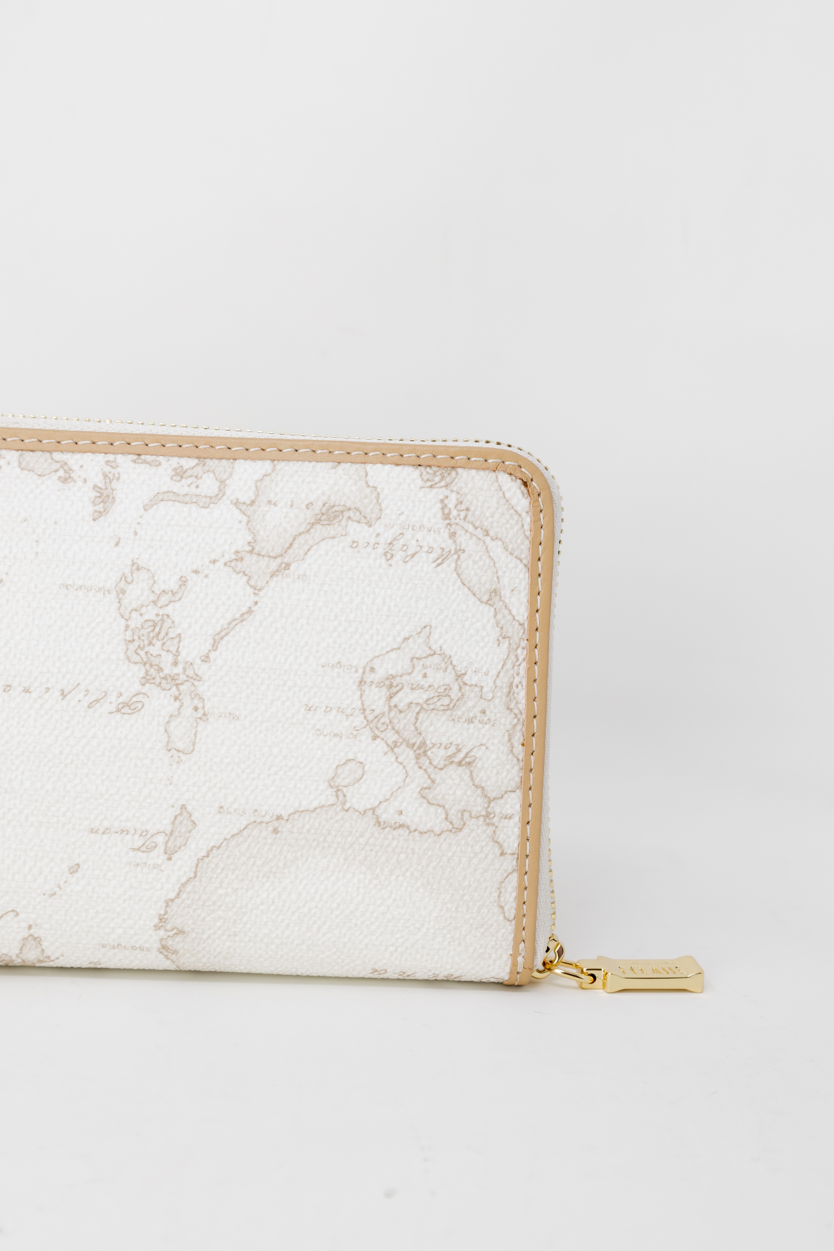 Alviero Martini Prima Classe Wallet 5