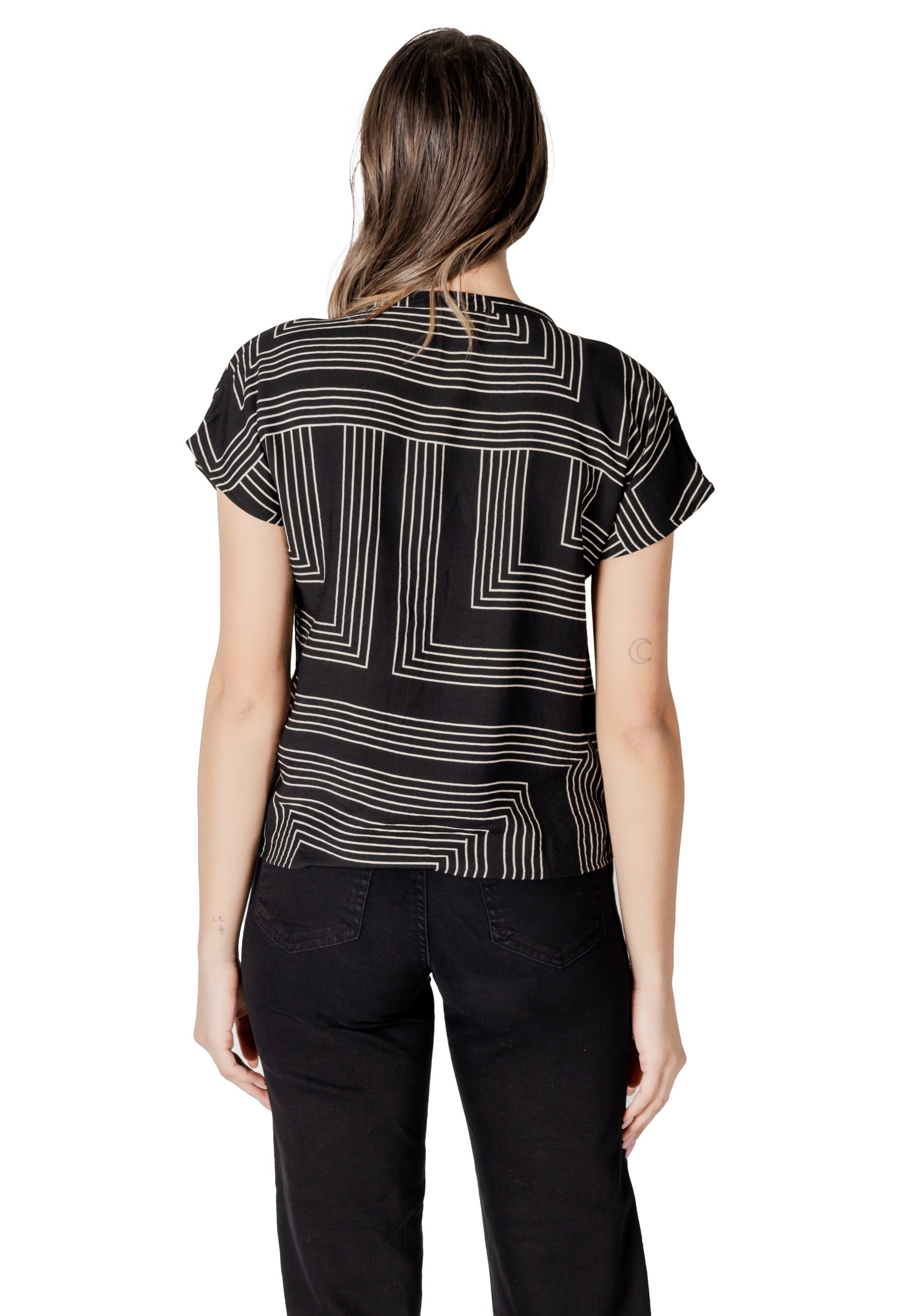 Jacqueline De Yong  Women T-Shirt