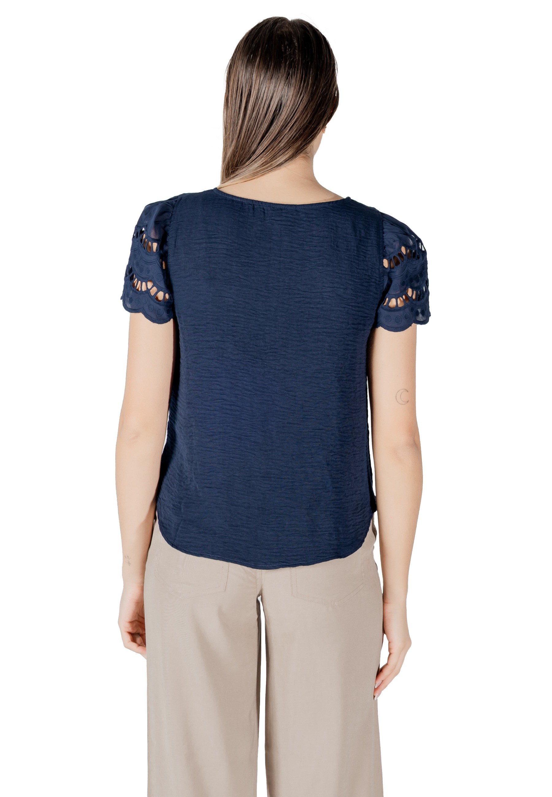 Jacqueline De Yong  Women T-Shirt