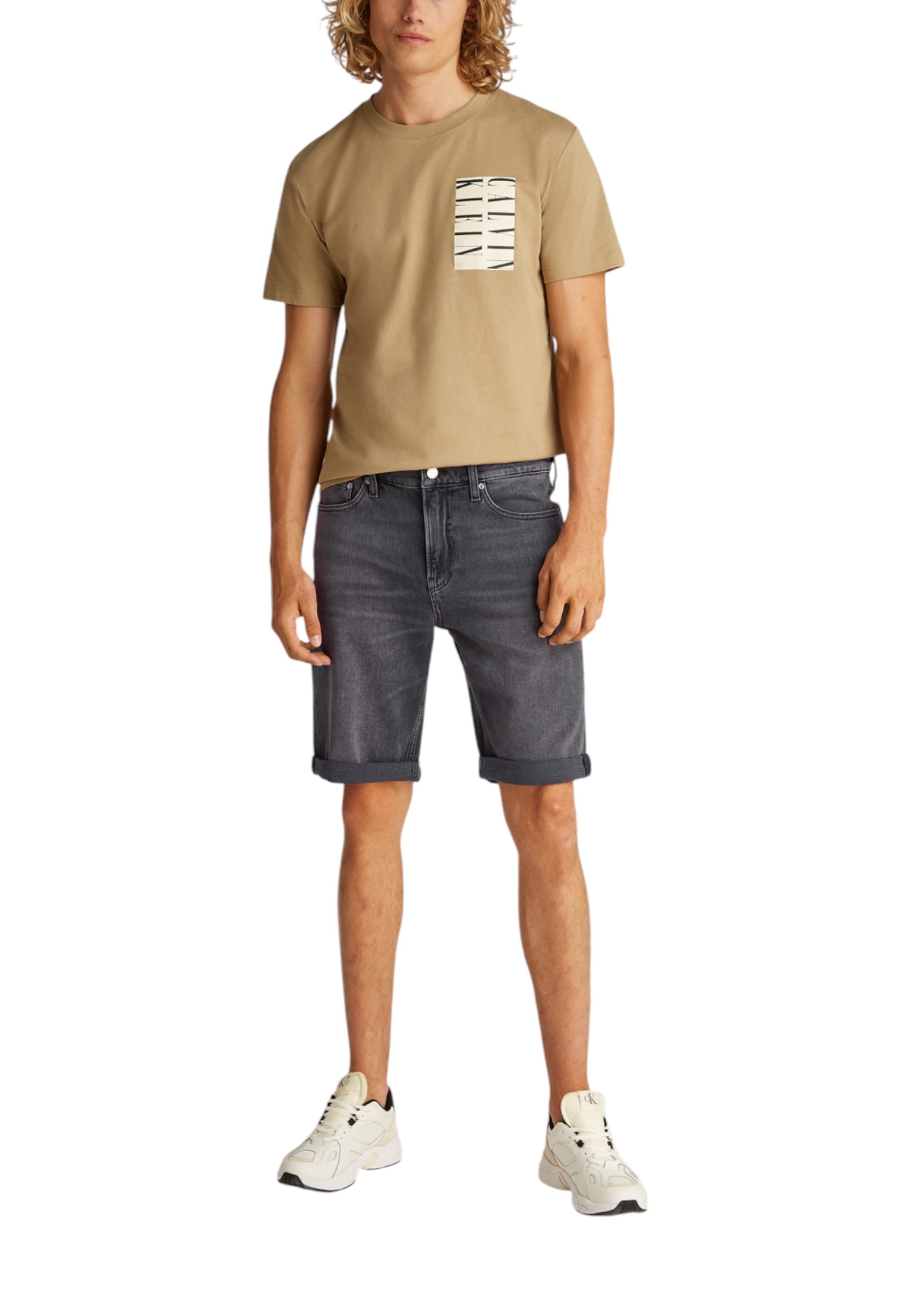 Calvin Klein Jeans Shorts 2