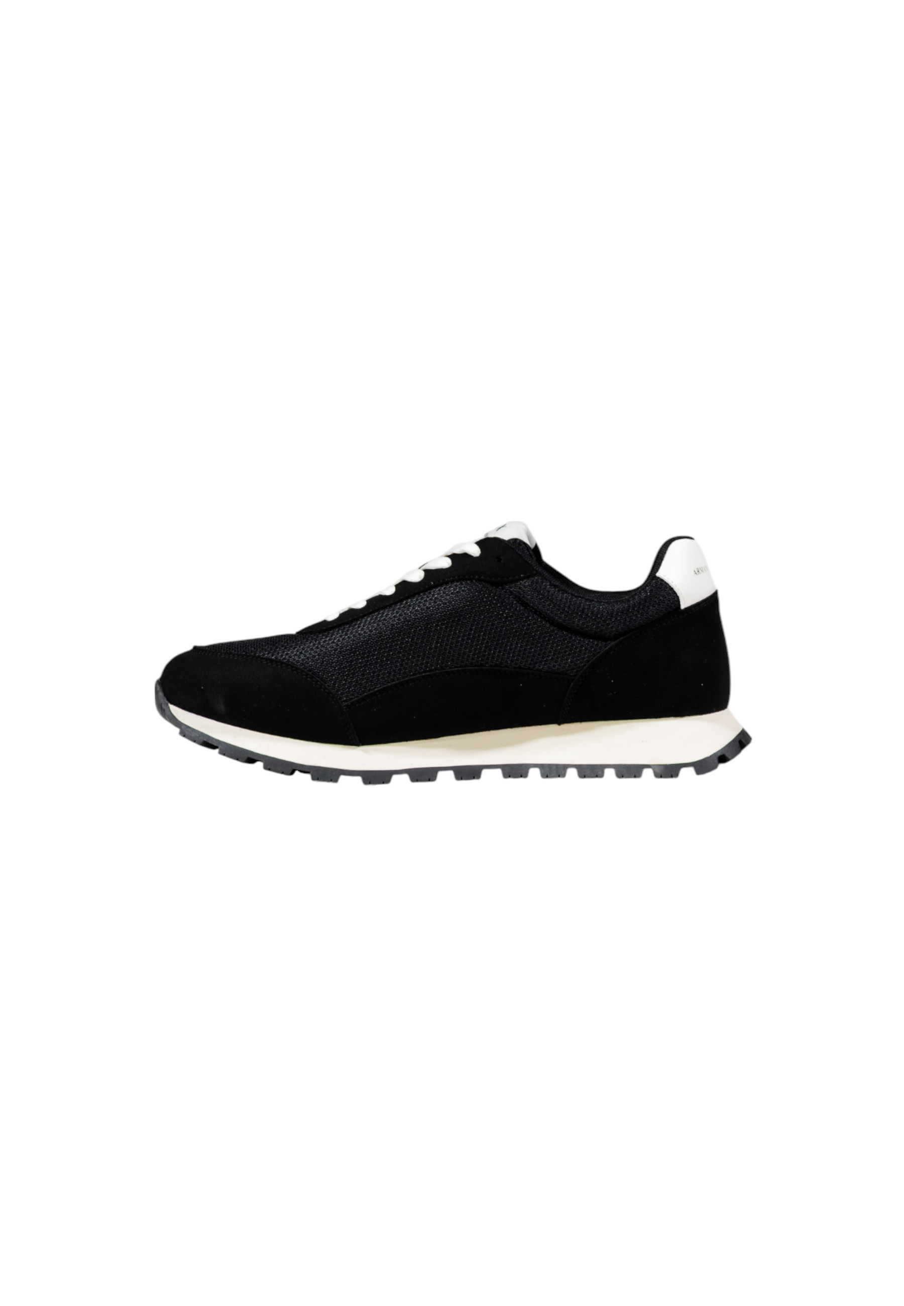 Armani Exchange Sneakers 3