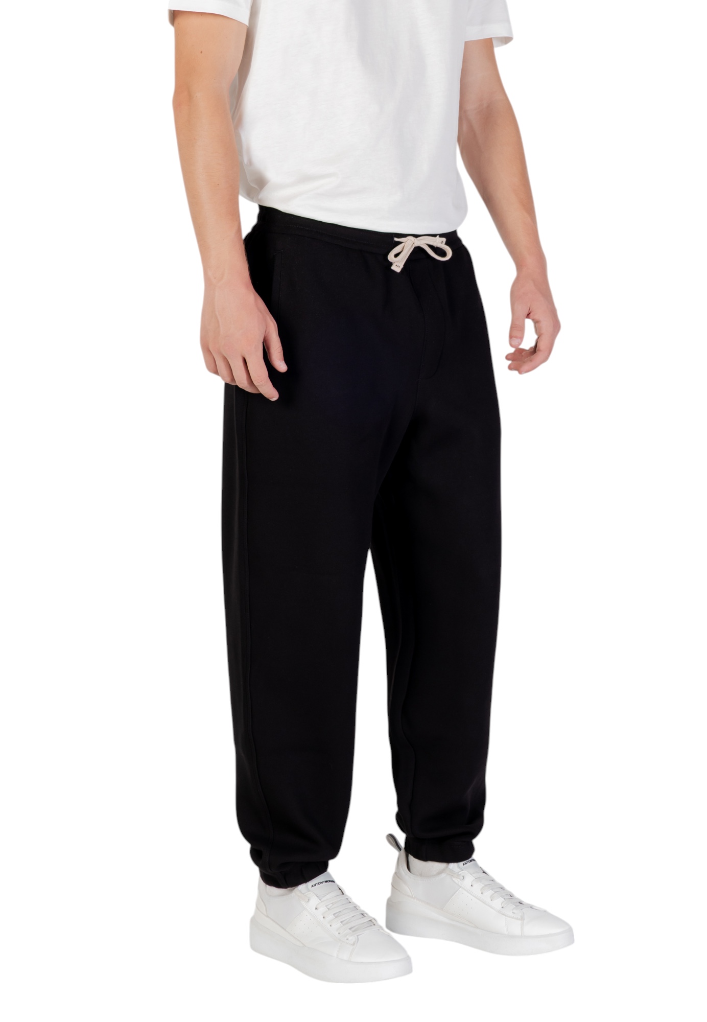 Armani Exchange Trousers 4