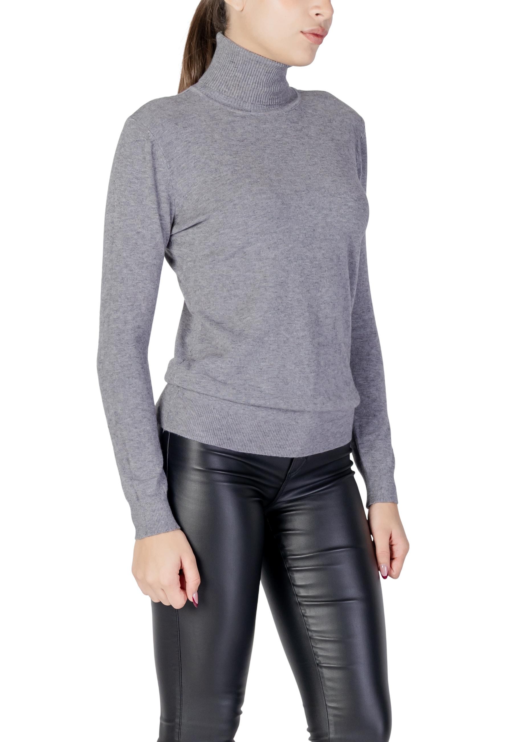 Choral Knitwear 3