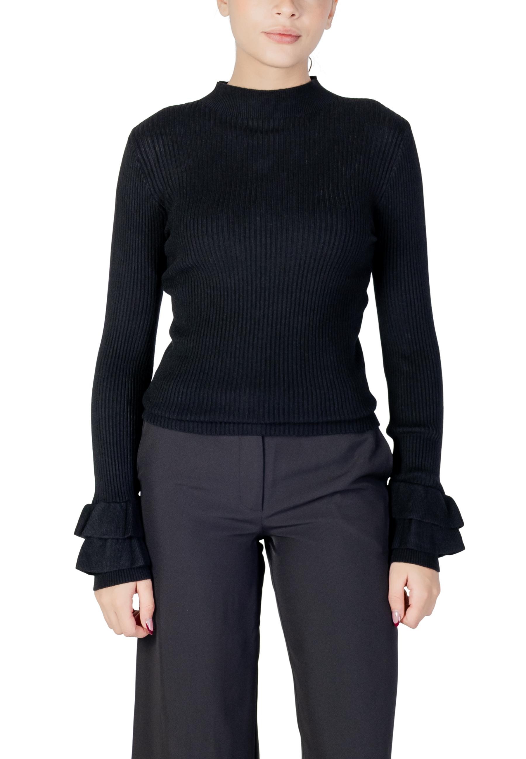 Choral Knitwear 1