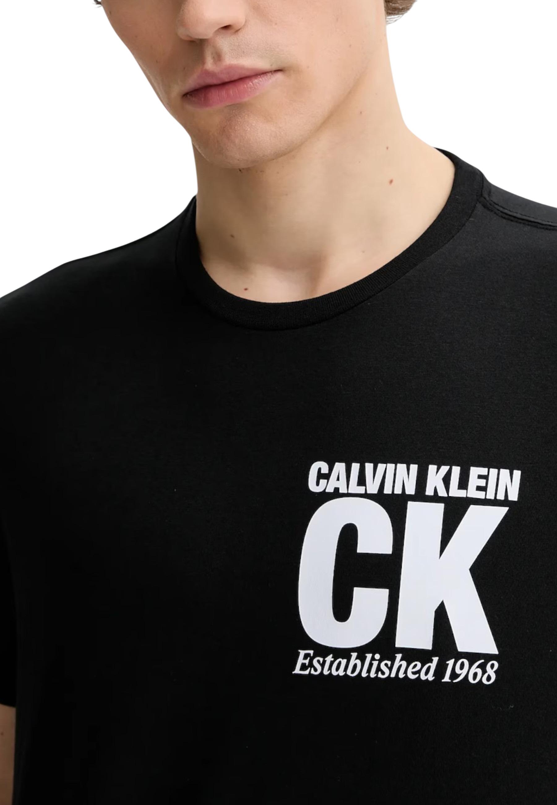 Calvin Klein Men T-Shirt