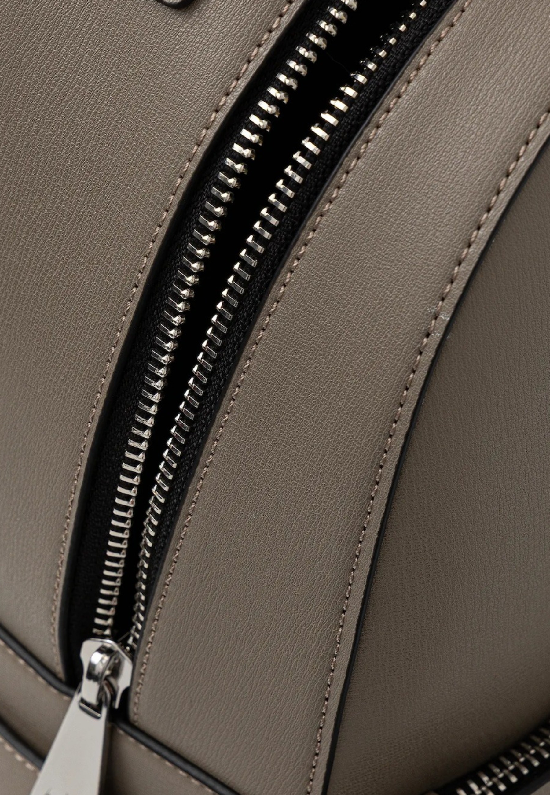 Armani Exchange Bag 5