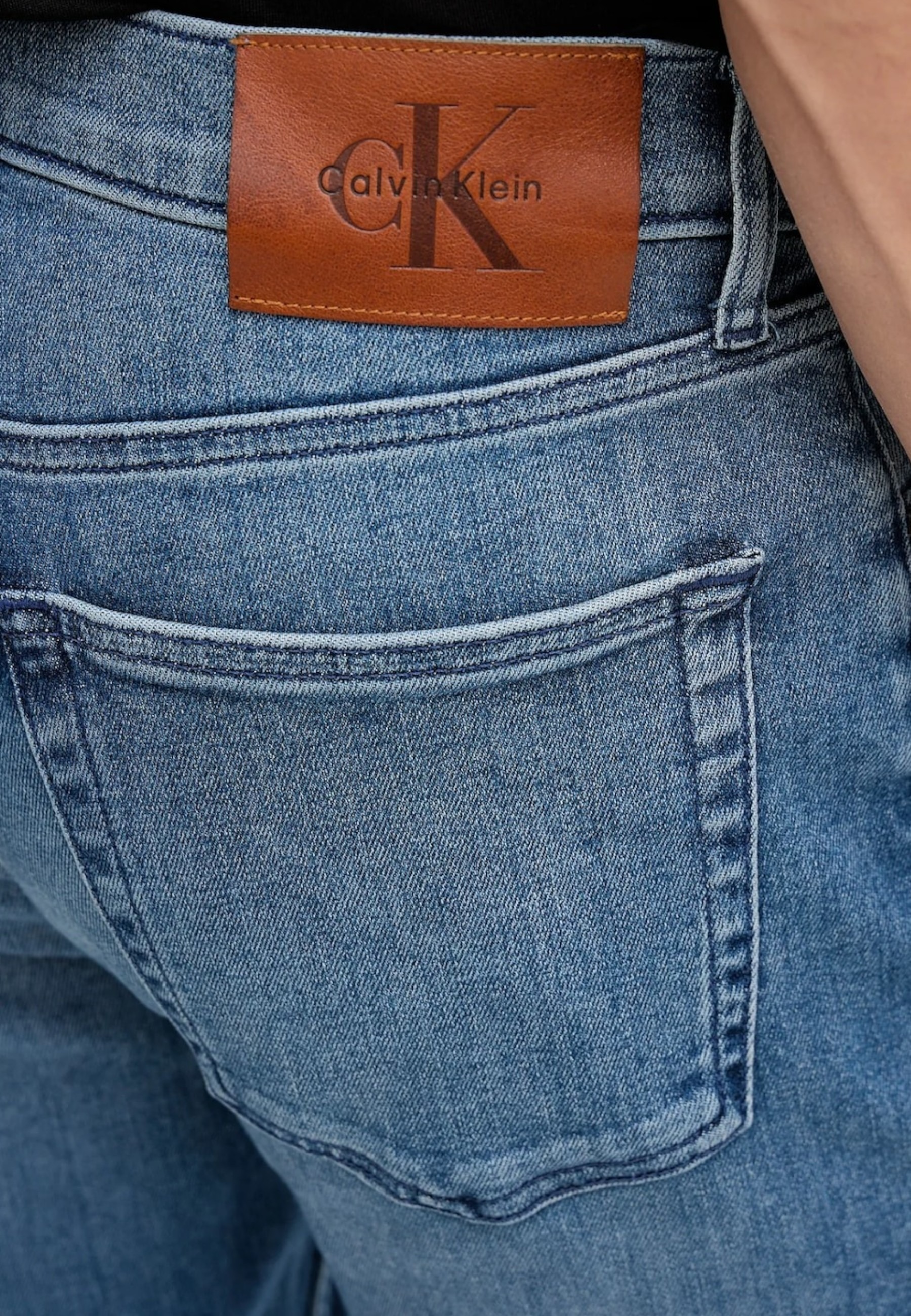 Calvin Klein Jeans 4