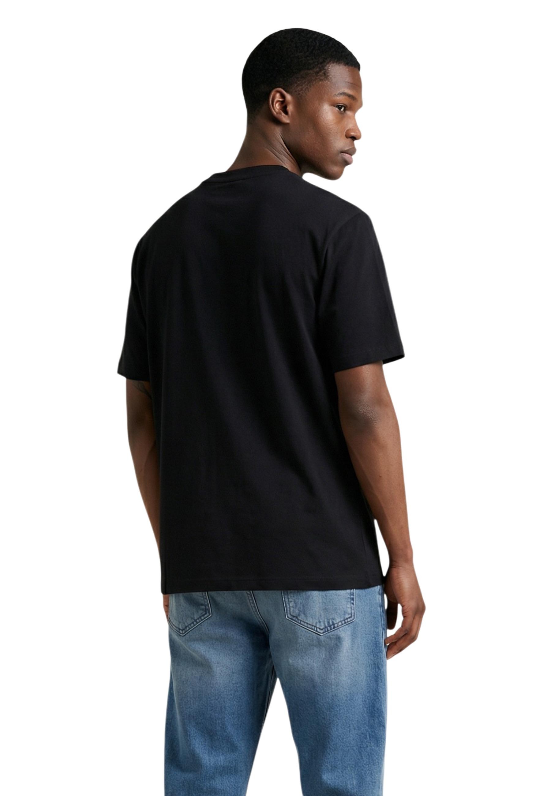 New Balance Men T-Shirt