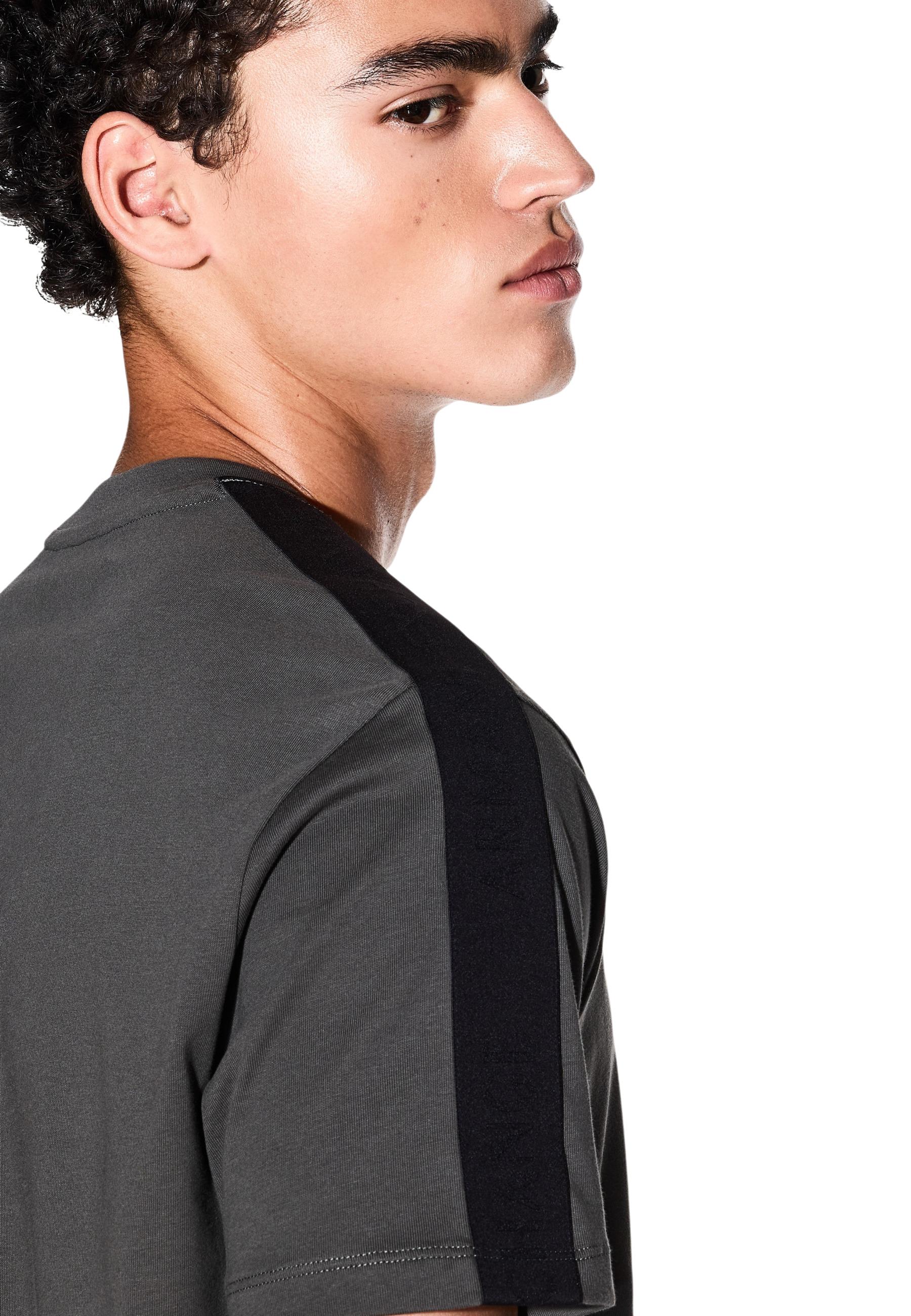 Armani Exchange Men T-Shirt