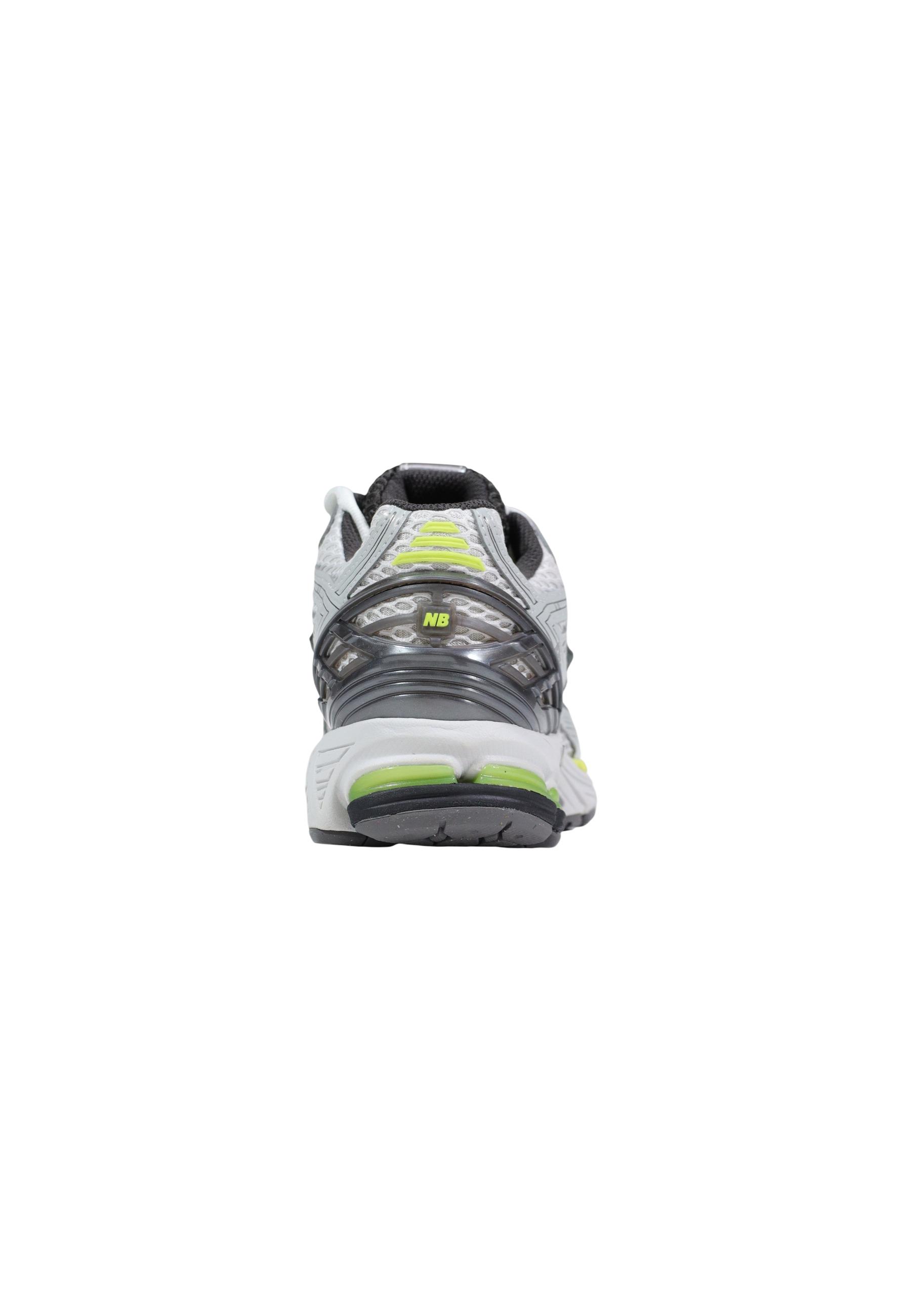 New Balance Women Sneakers