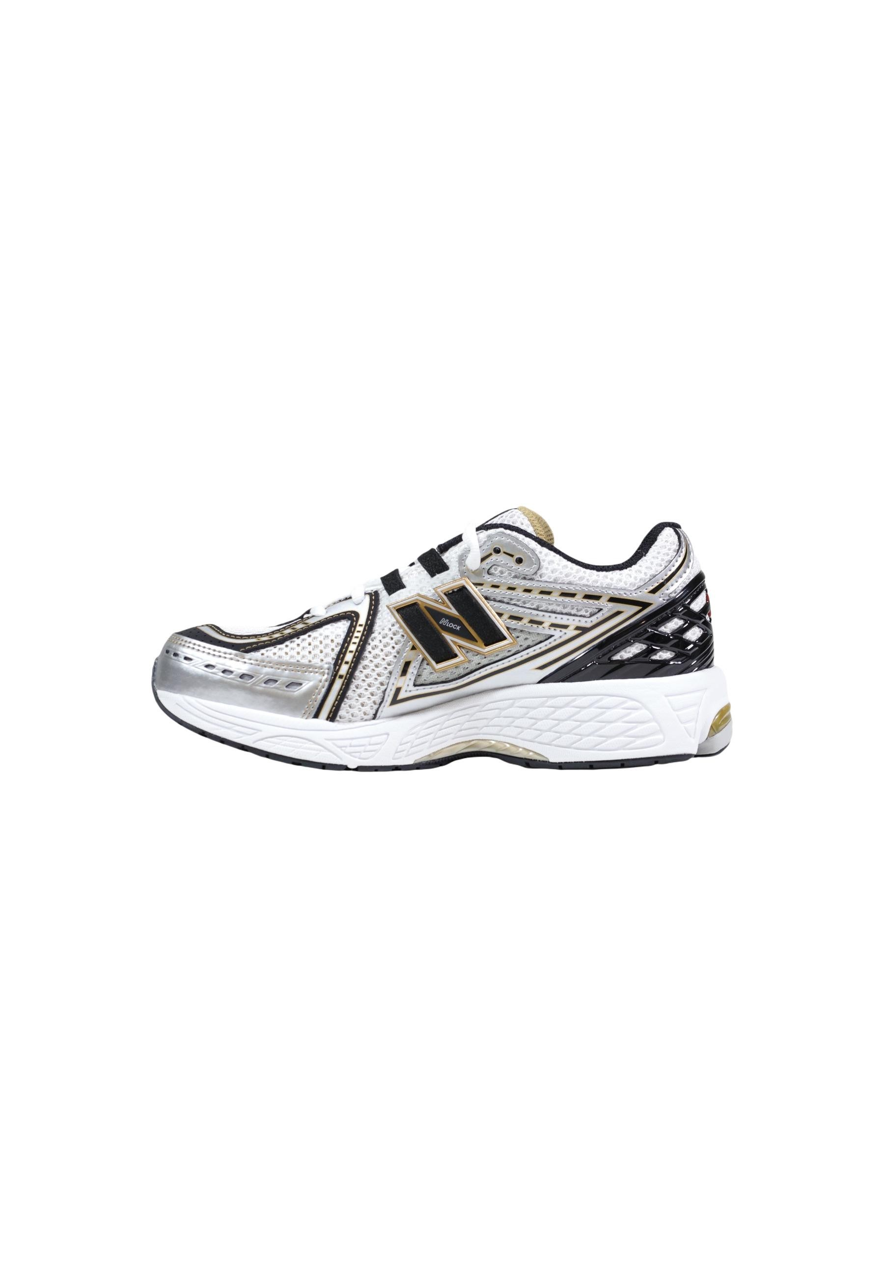 New Balance Women Sneakers