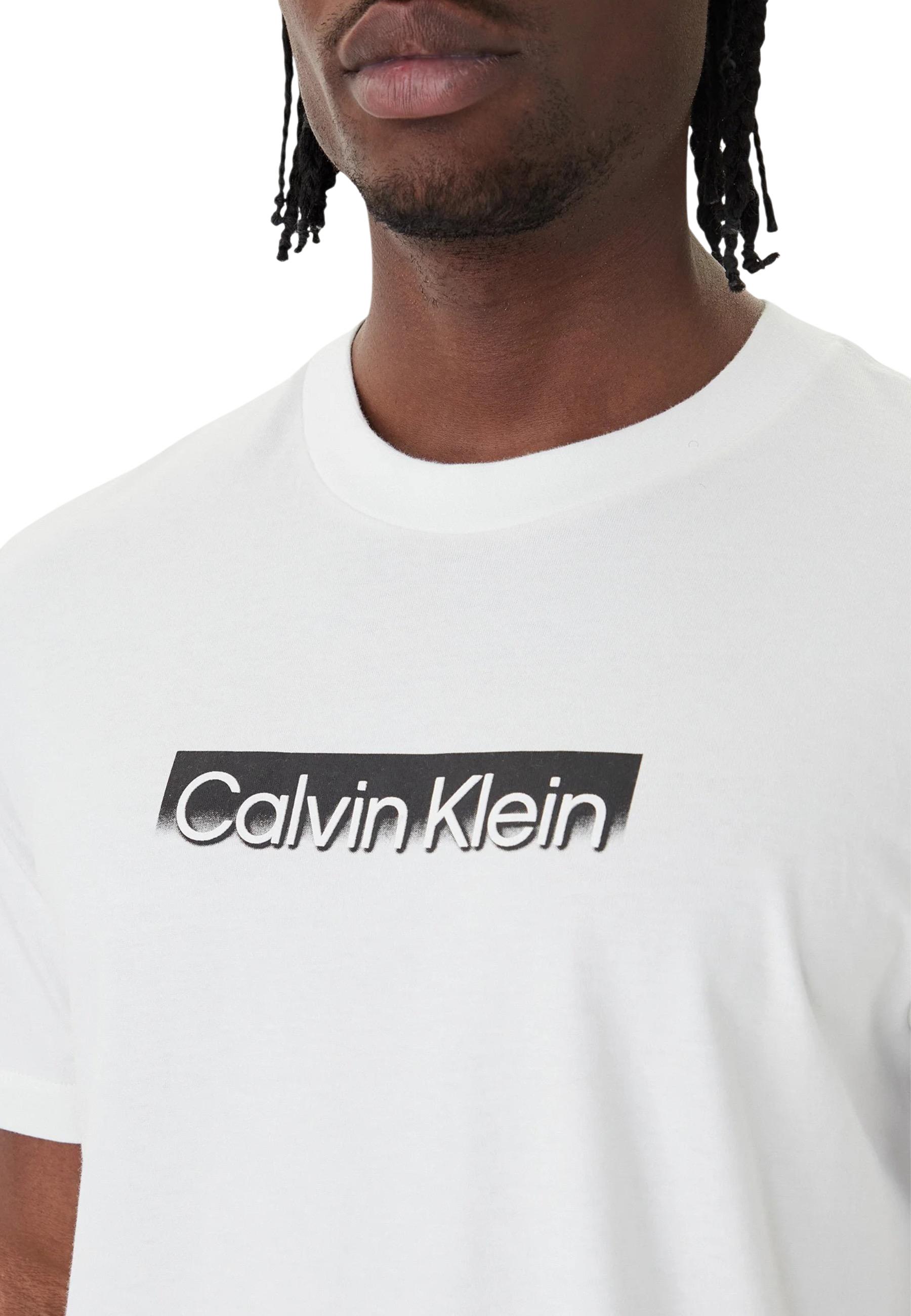 Calvin Klein Men T-Shirt