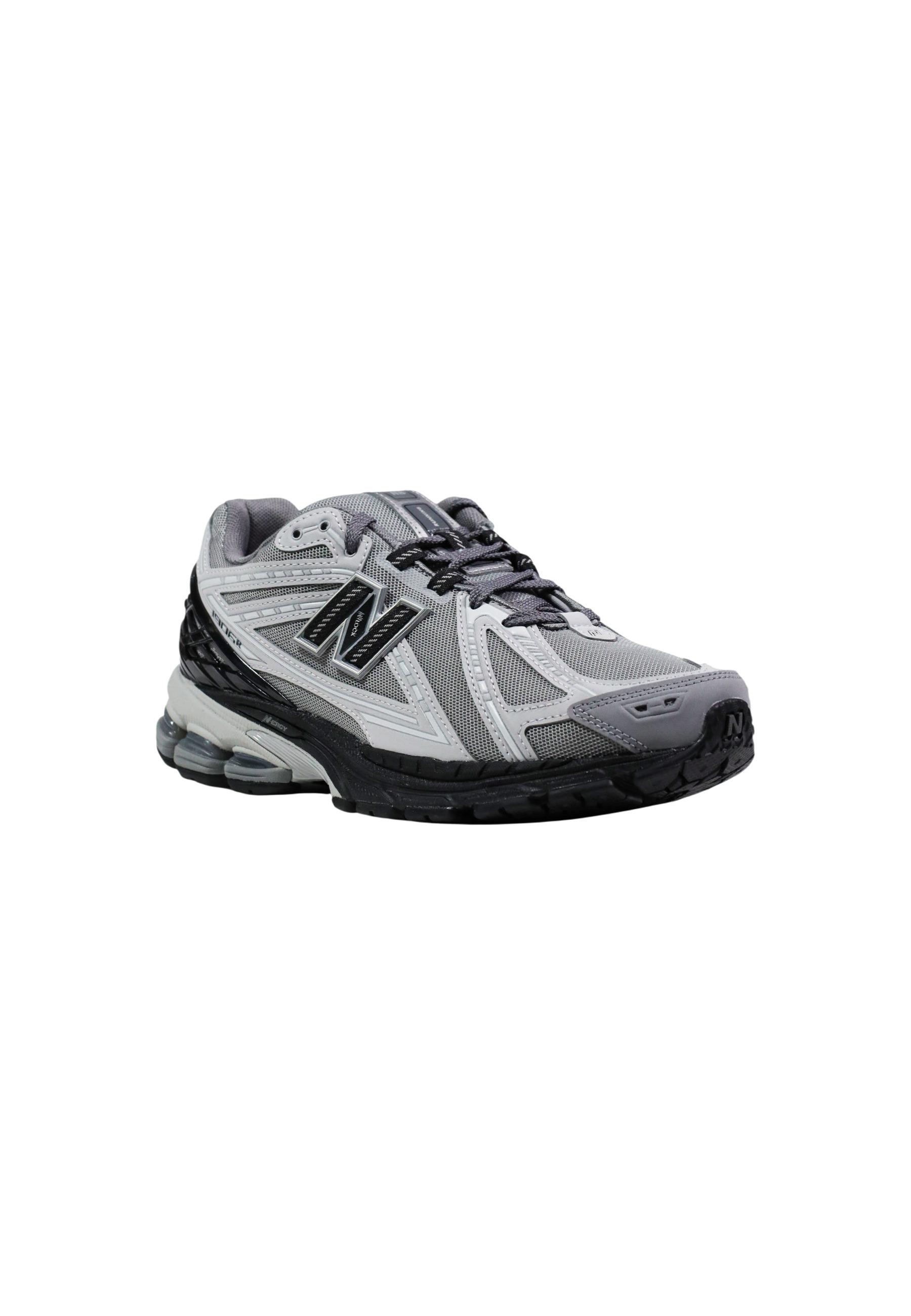 New Balance Women Sneakers