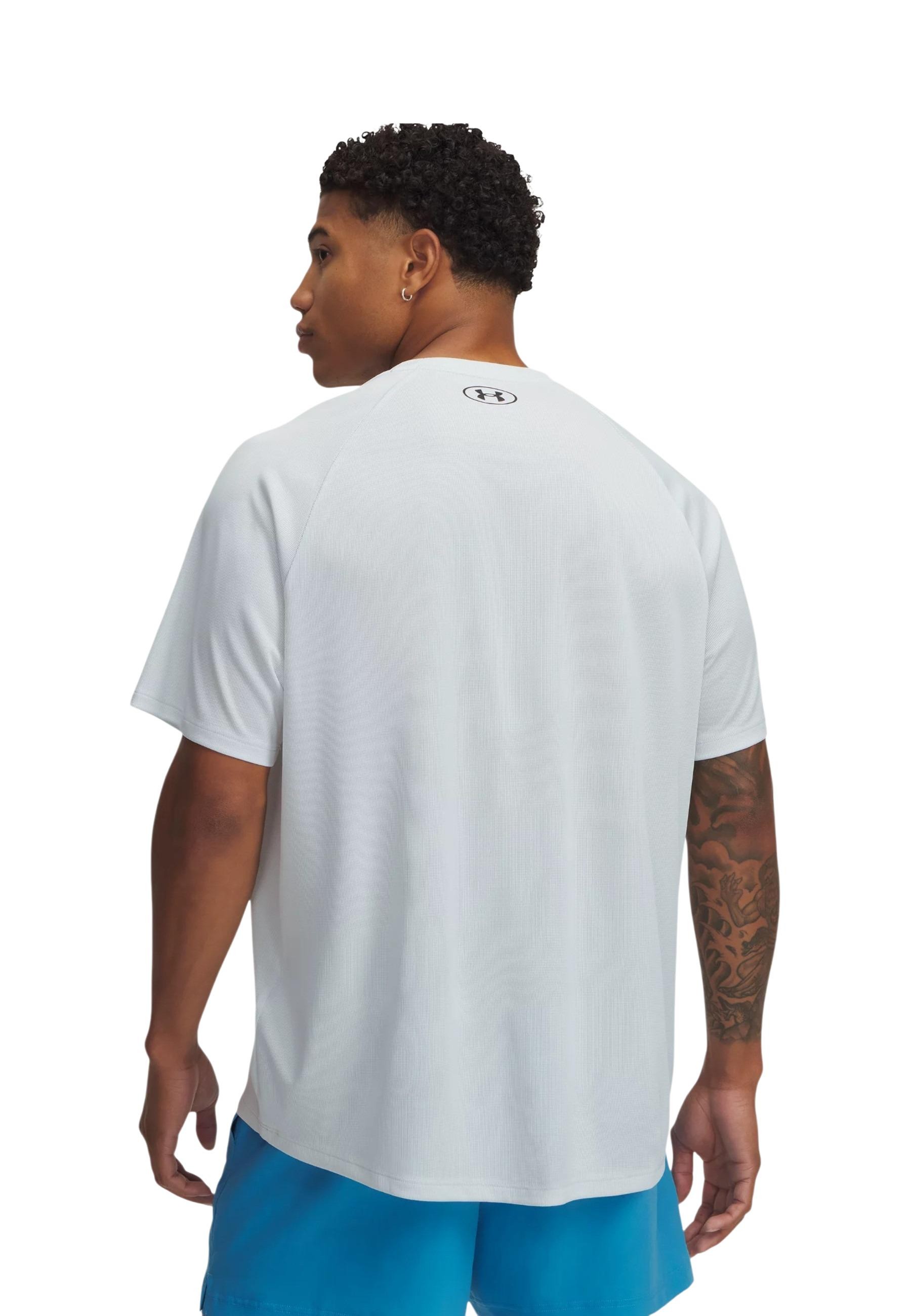Under Armour Men T-Shirt