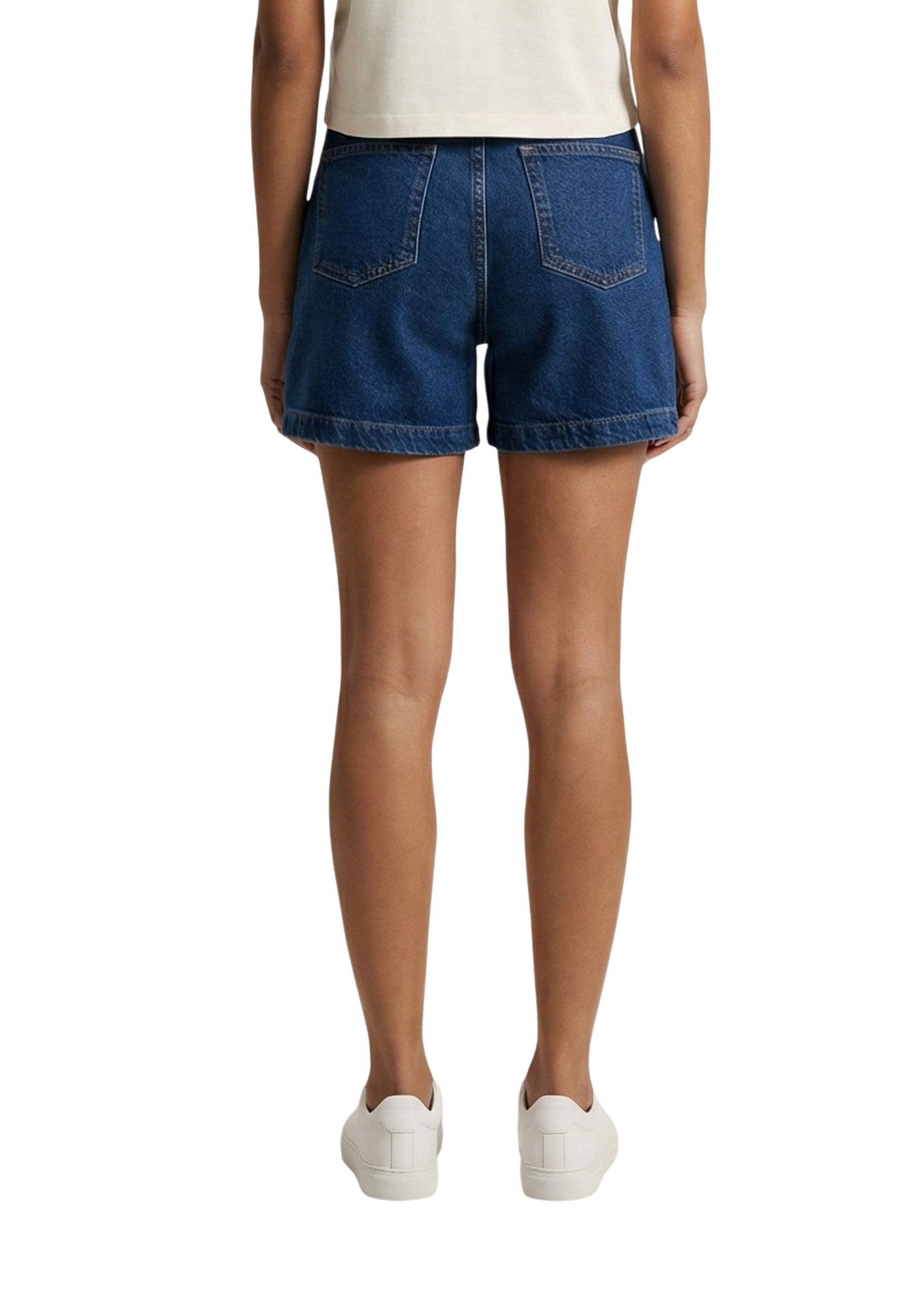Jacqueline De Yong Short 5