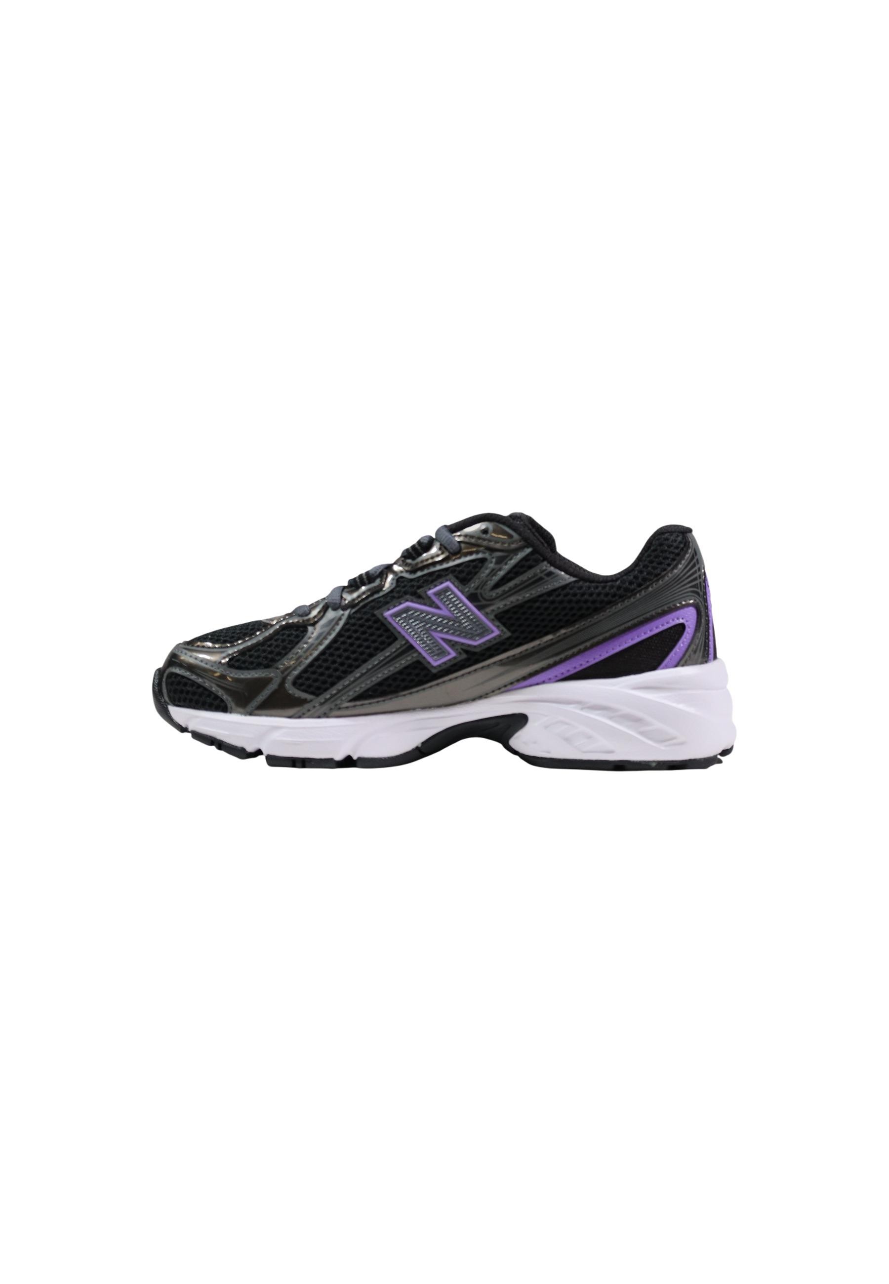 New Balance Women Sneakers