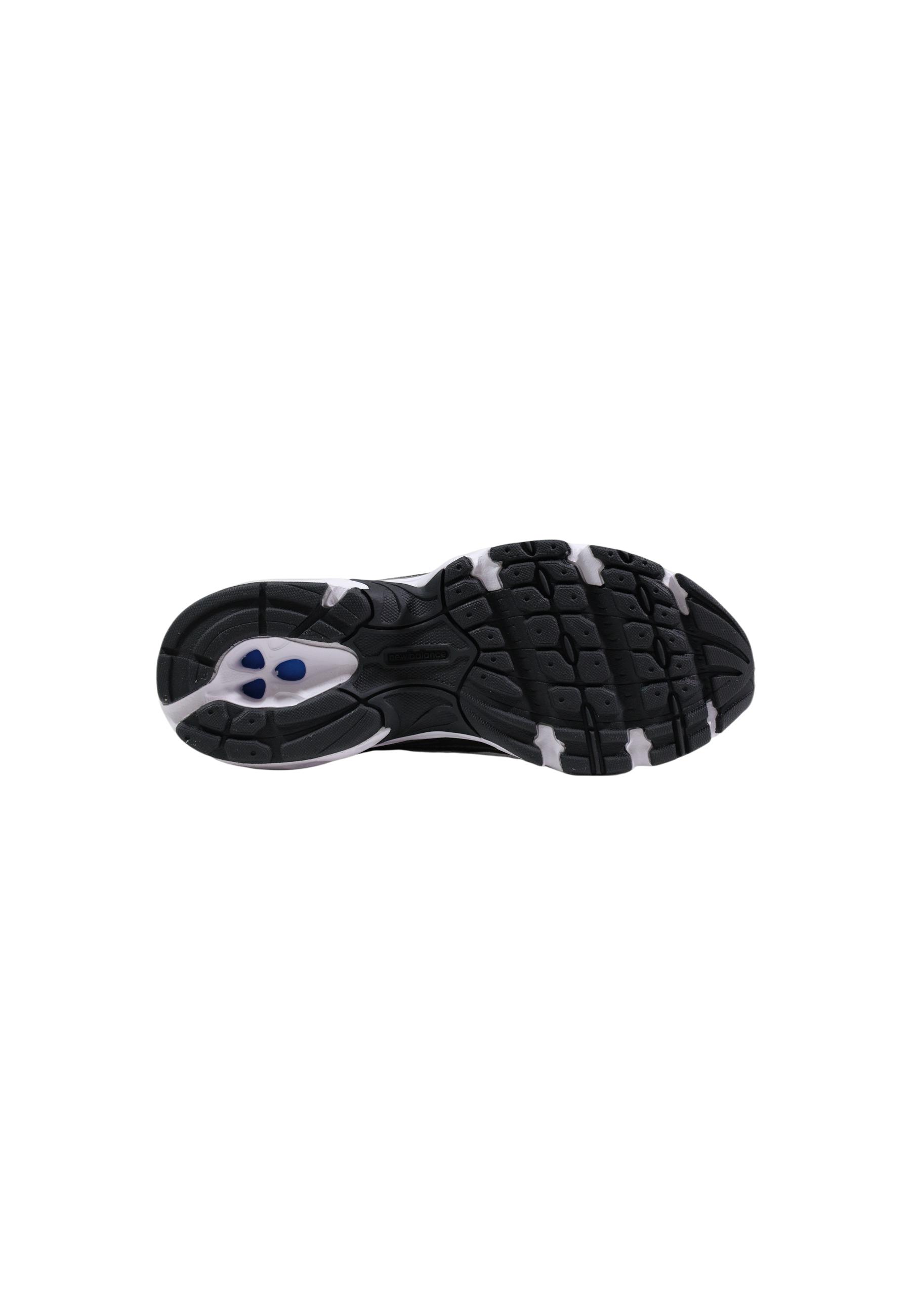New Balance Women Sneakers