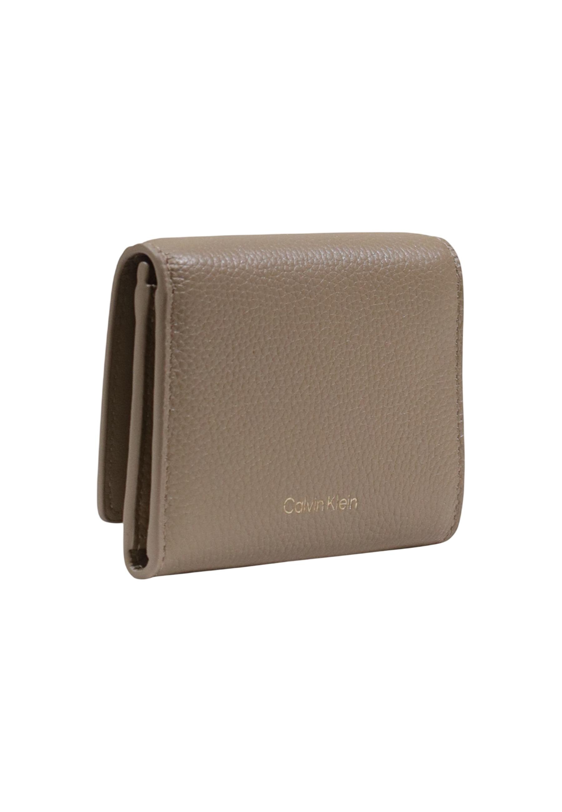 Calvin Klein  Women Wallet