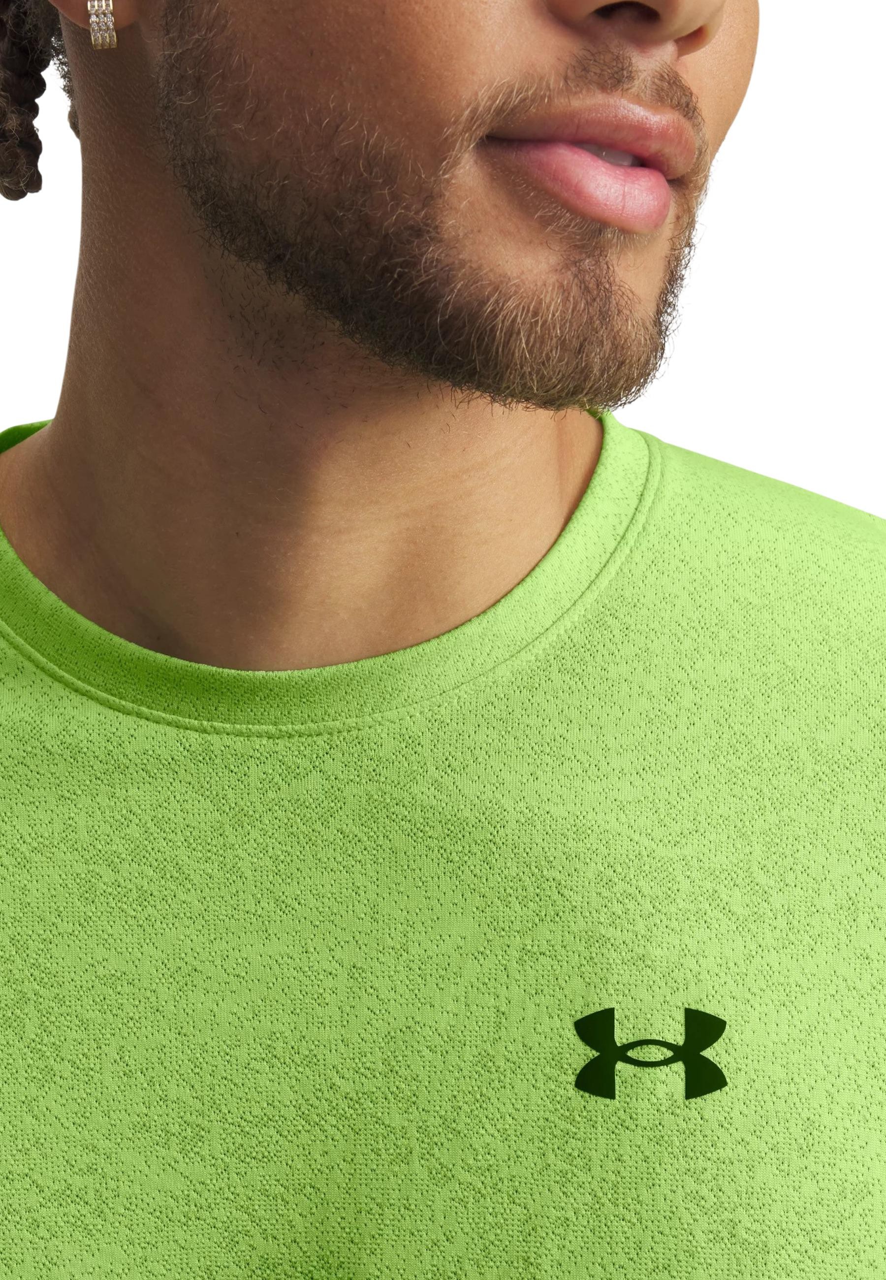 Under Armour Men T-Shirt