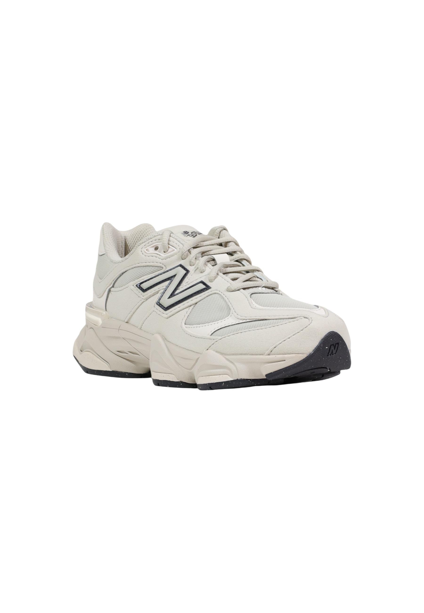 New Balance Women Sneakers