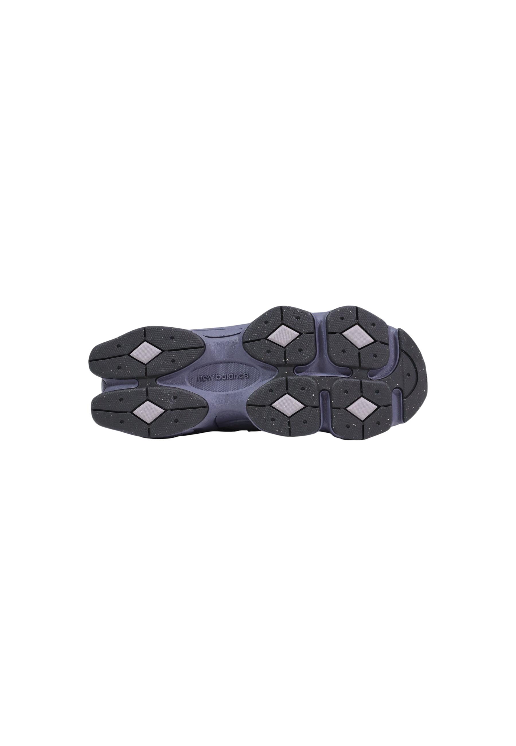 New Balance Women Sneakers