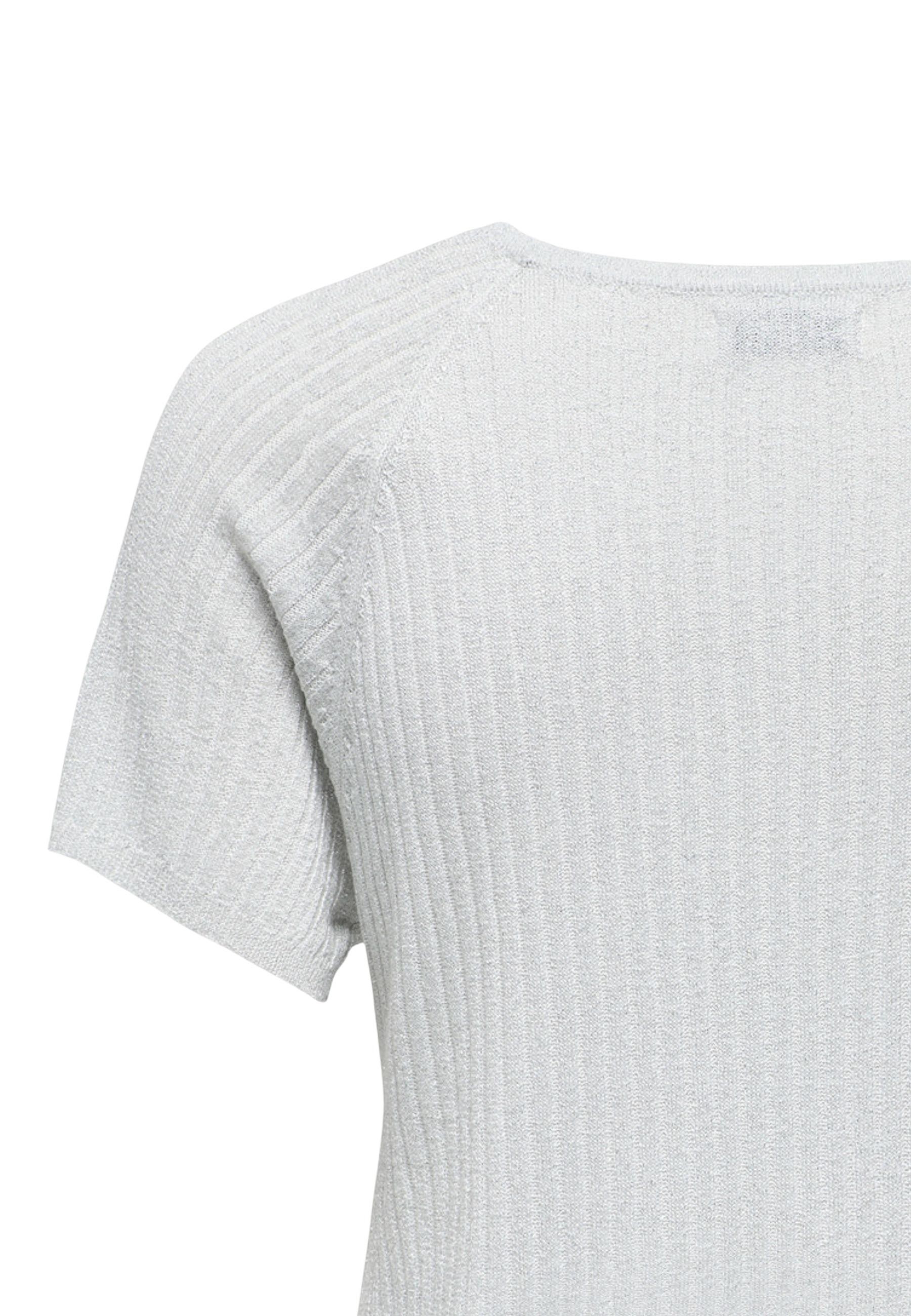 Jacqueline De Yong  Women T-Shirt