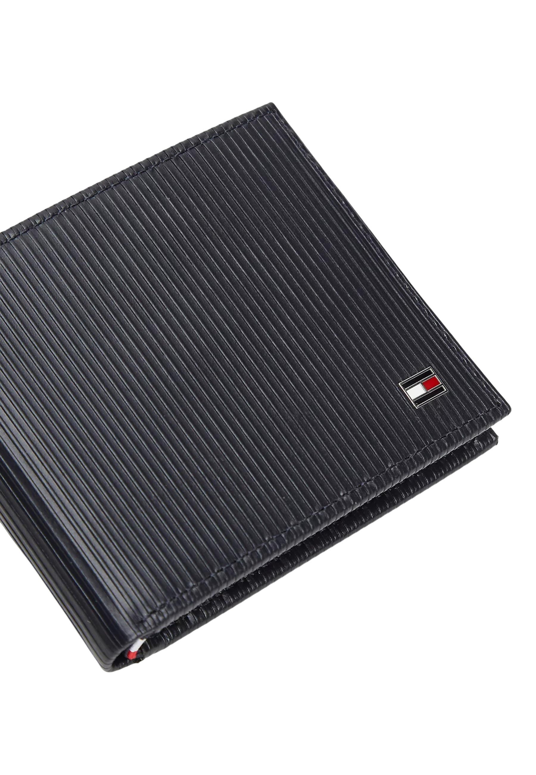 Tommy Hilfiger Men Wallet