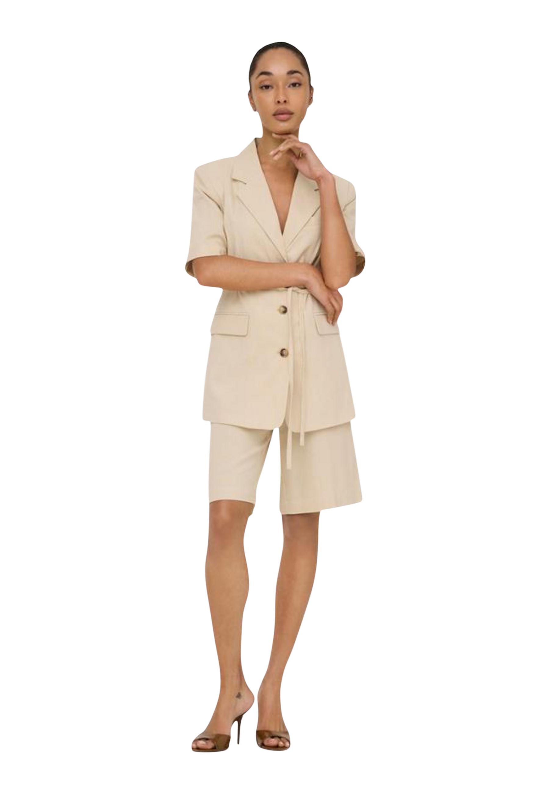 Jacqueline De Yong Short 2