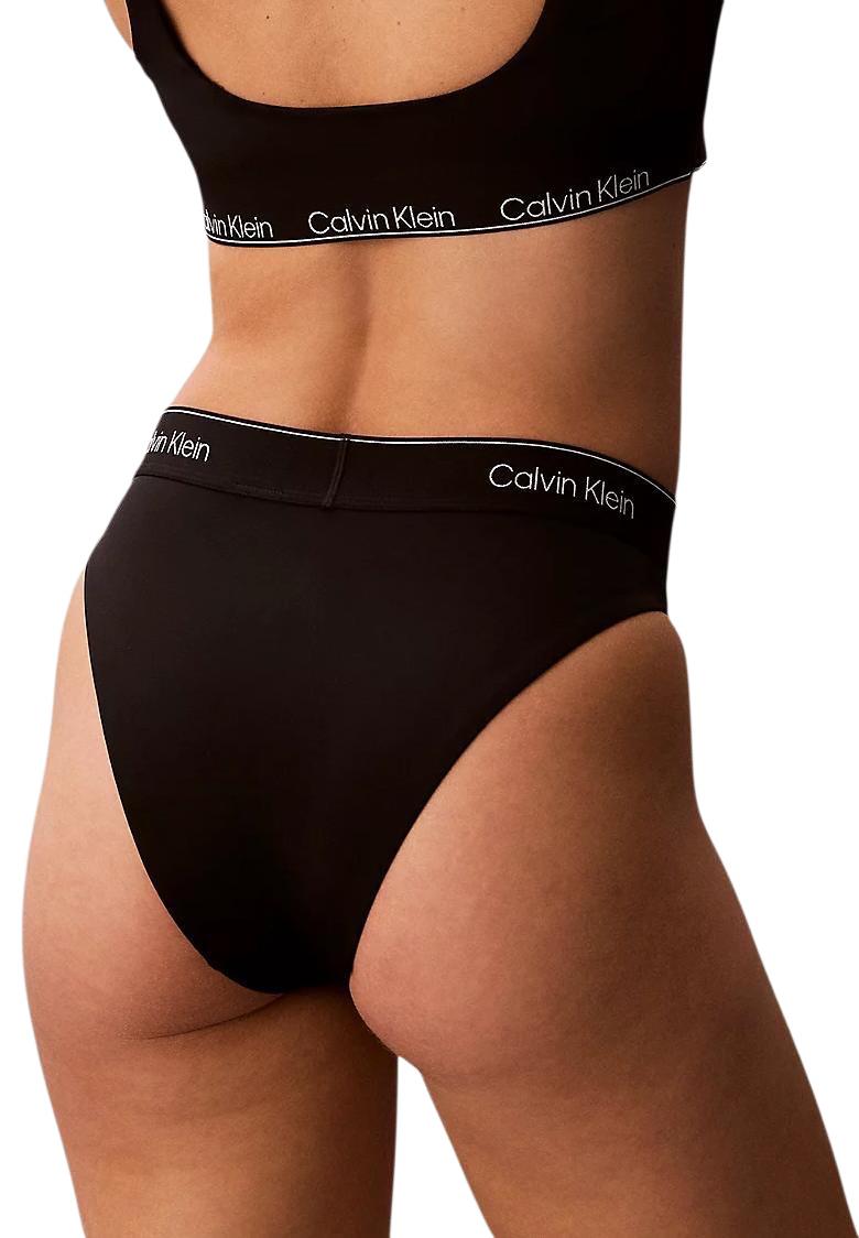 Calvin Klein Jeans Beachwear 2