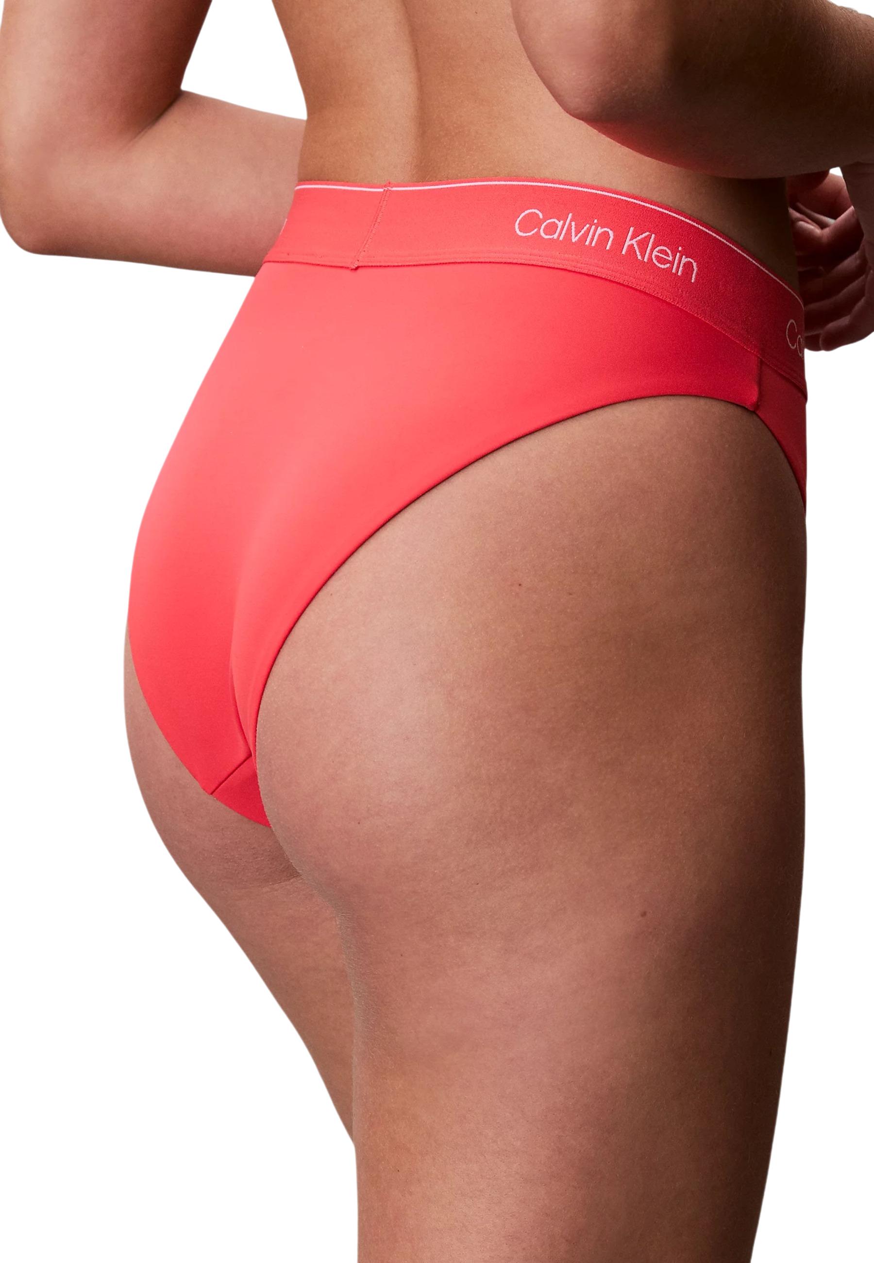 Calvin Klein Jeans Beachwear 2