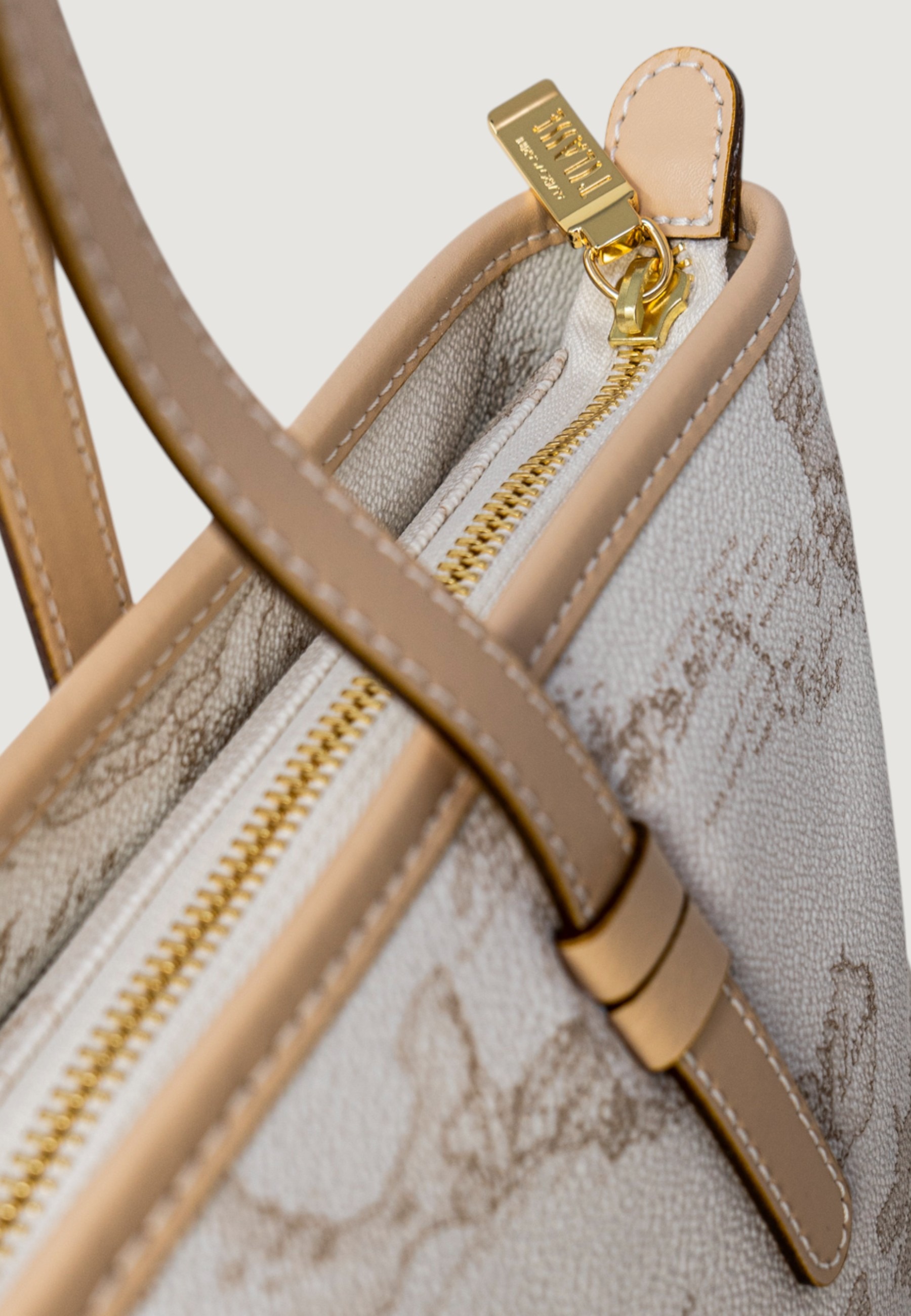 Alviero Martini Prima Classe Bag 5