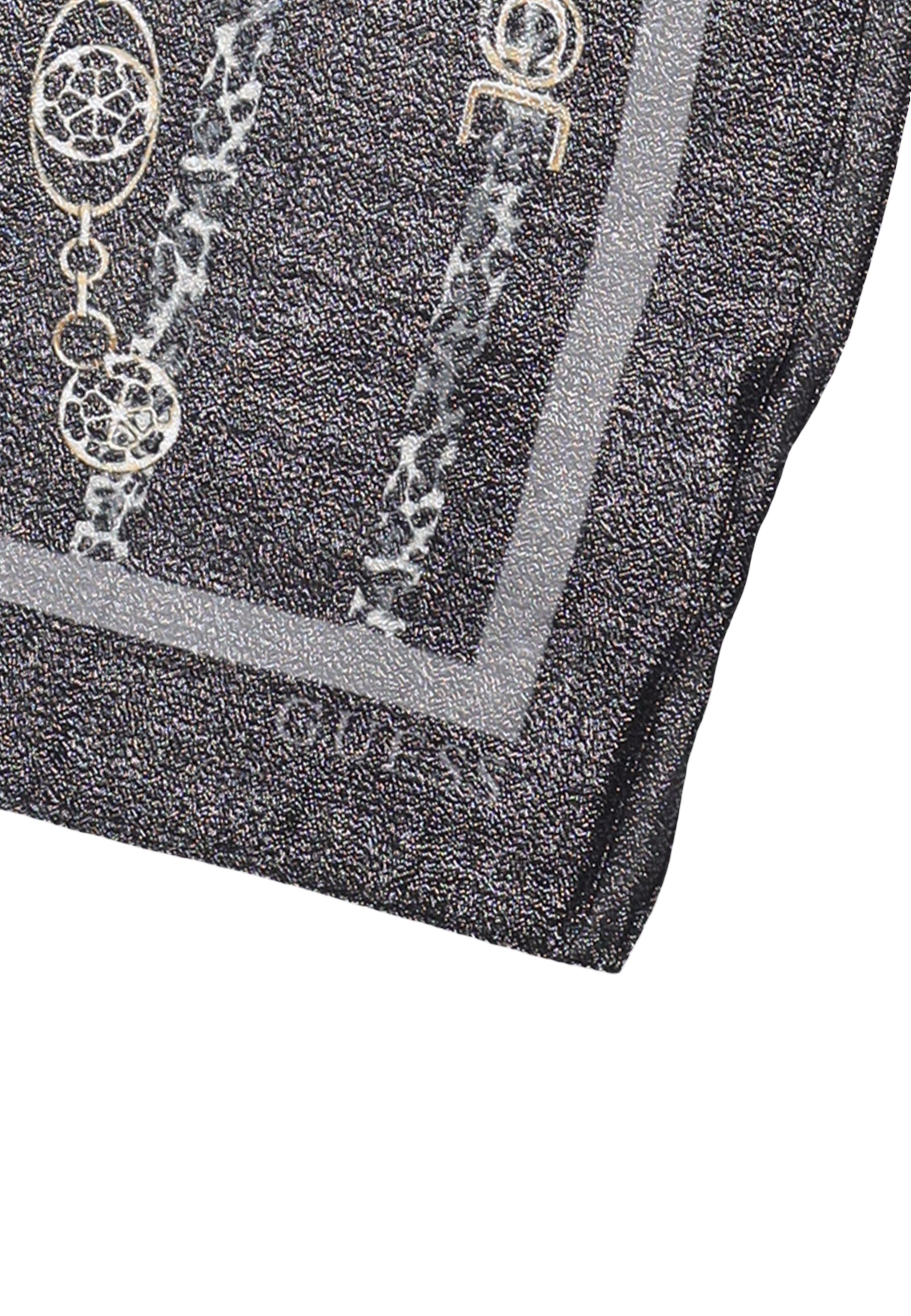 Guess Scarve 4