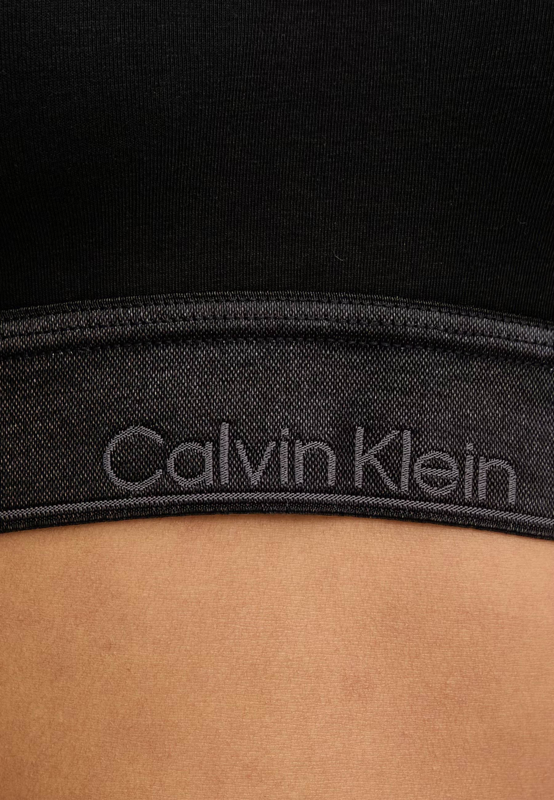 Calvin Klein Underwear 4