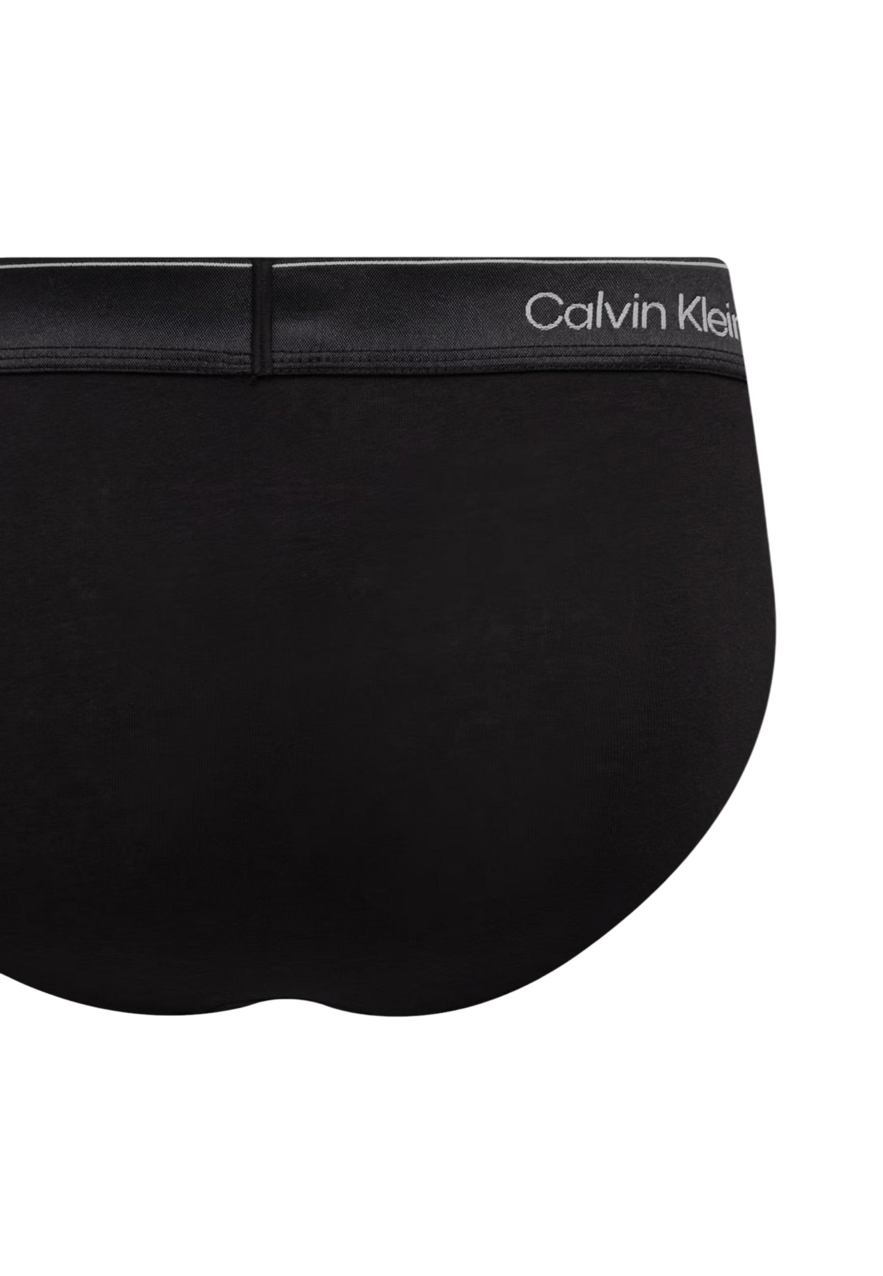 Calvin Klein Underwear 3