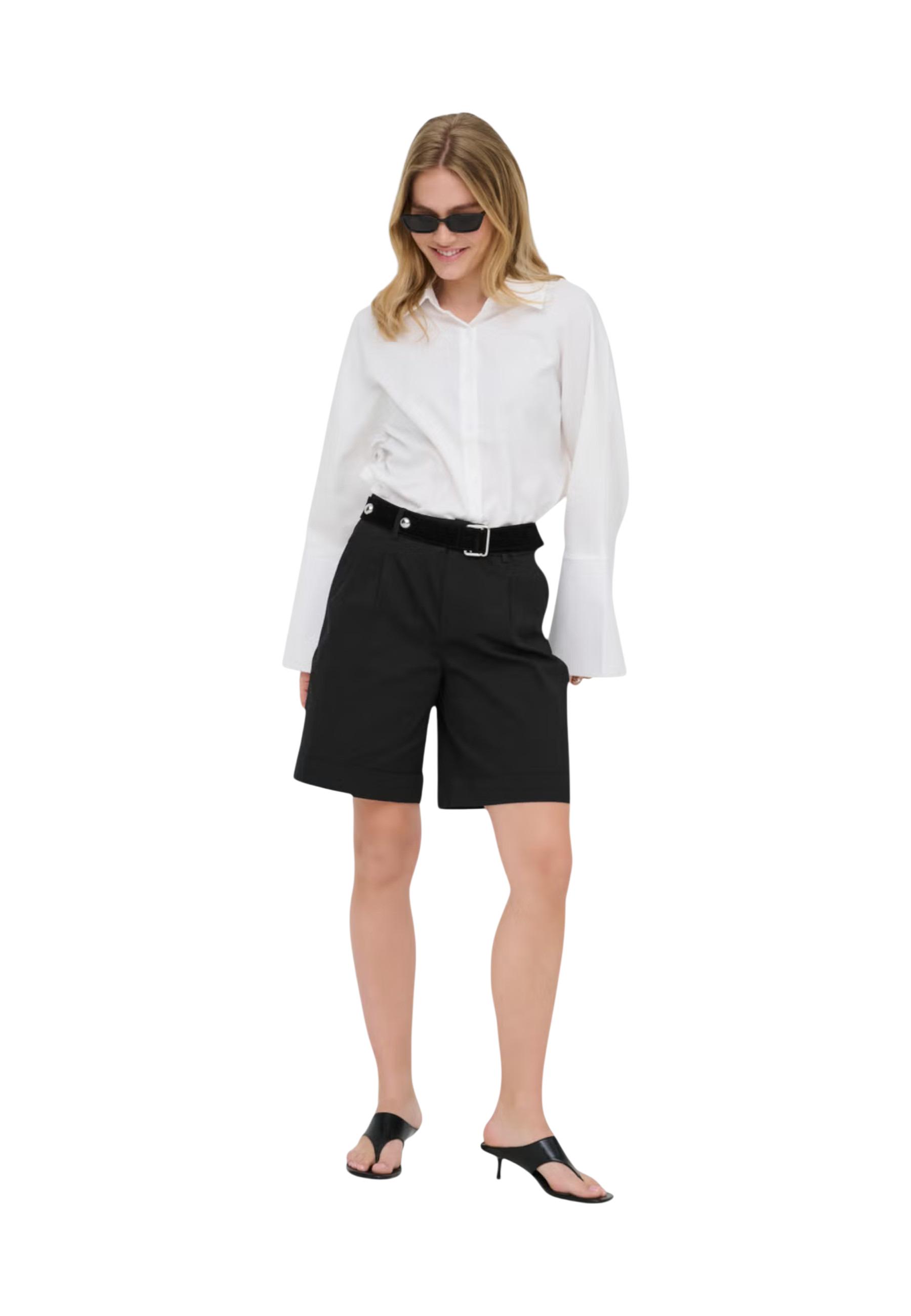 Jacqueline De Yong Short 3