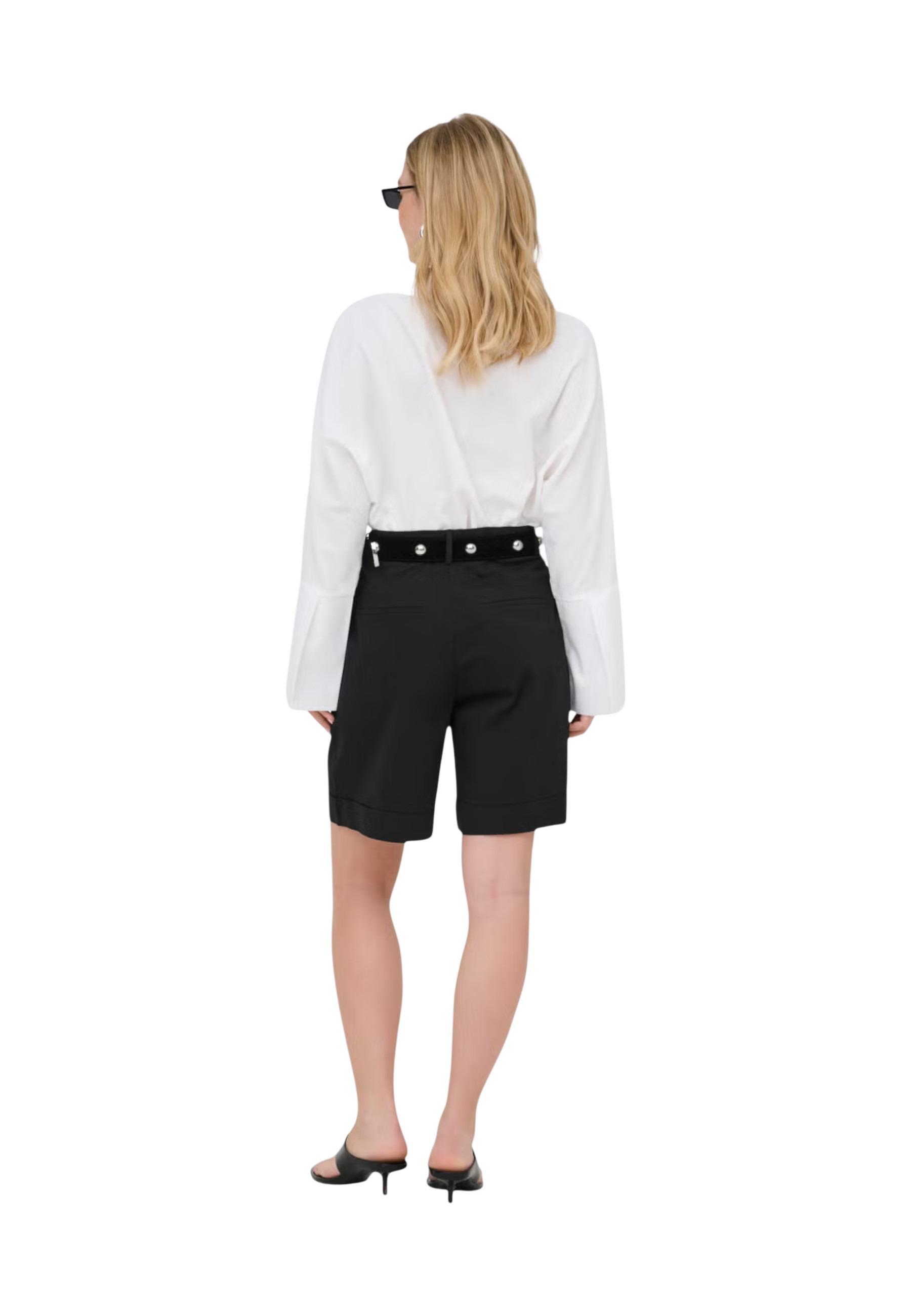 Jacqueline De Yong Short 4