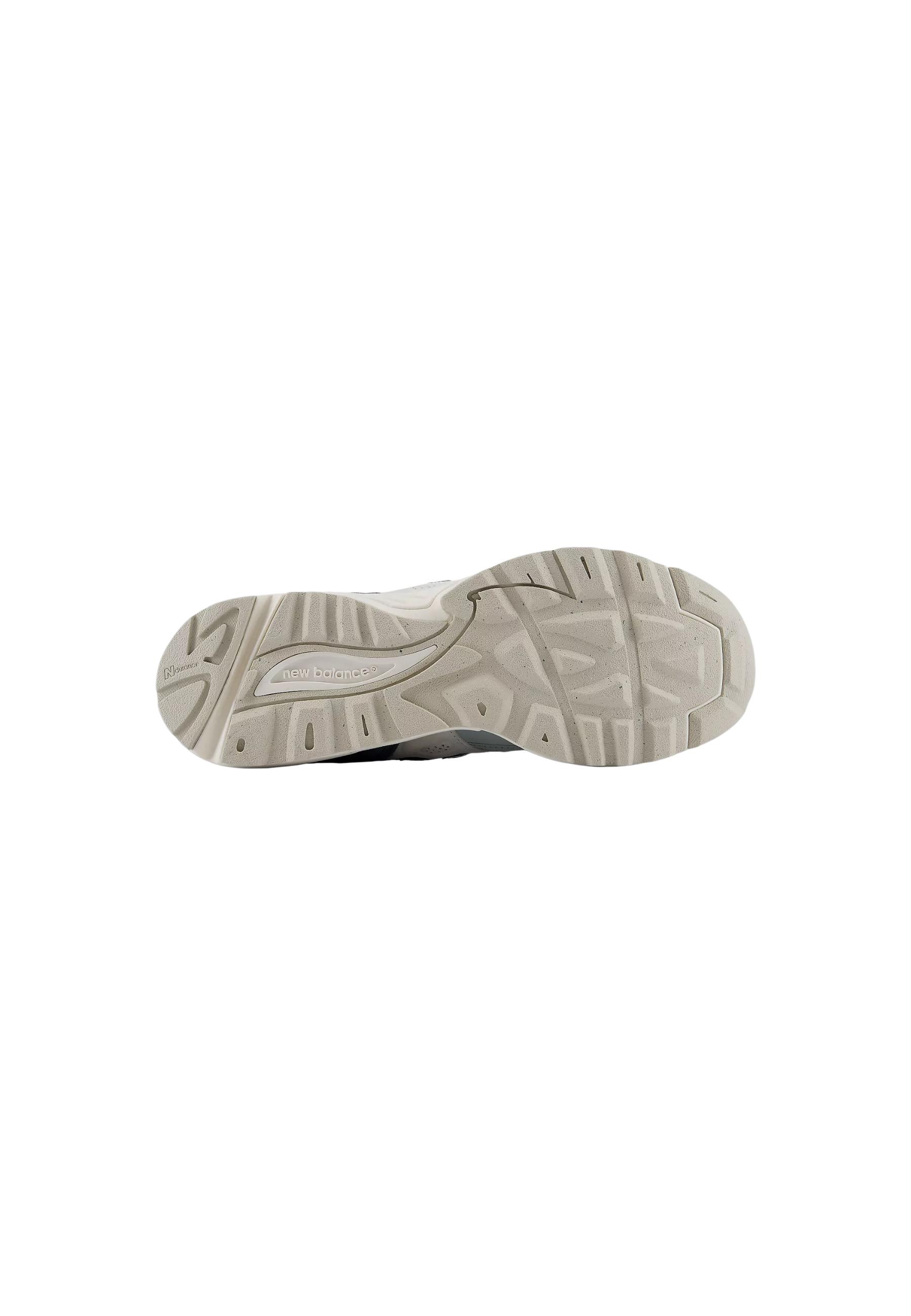 New Balance Sneakers 5