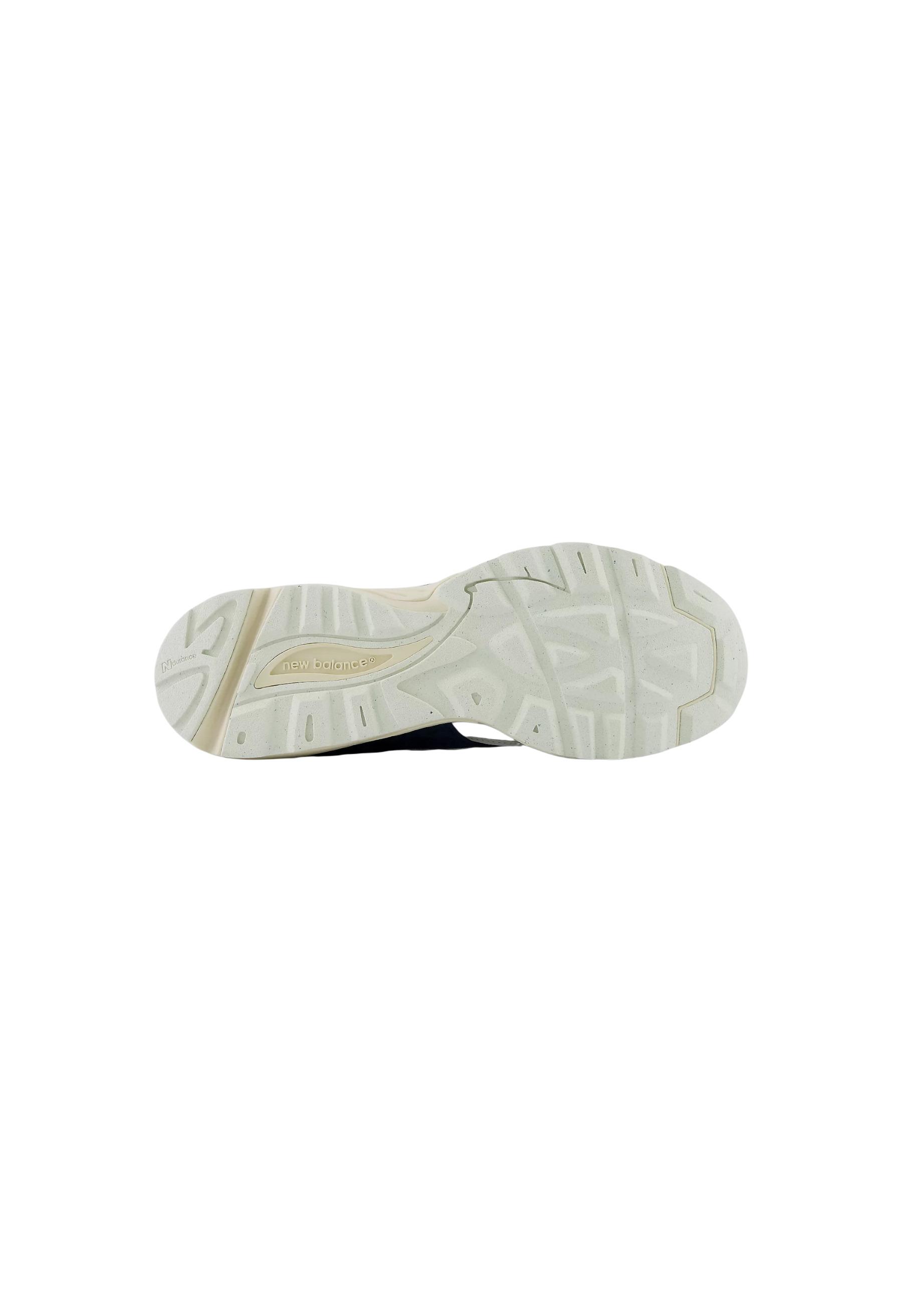 New Balance Sneakers 5