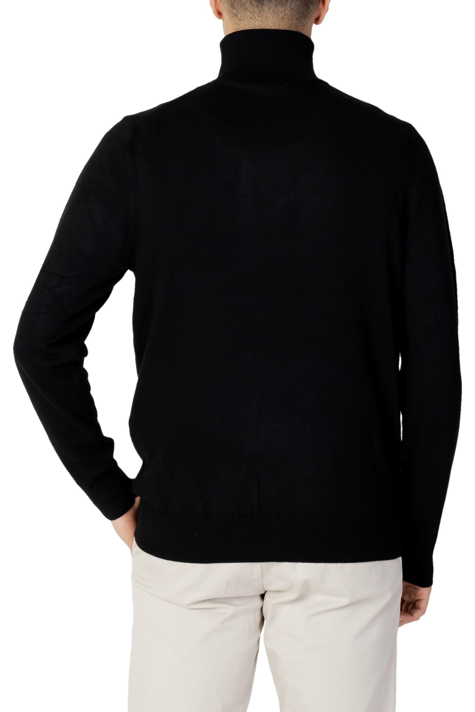 Diktat Knitwear 2