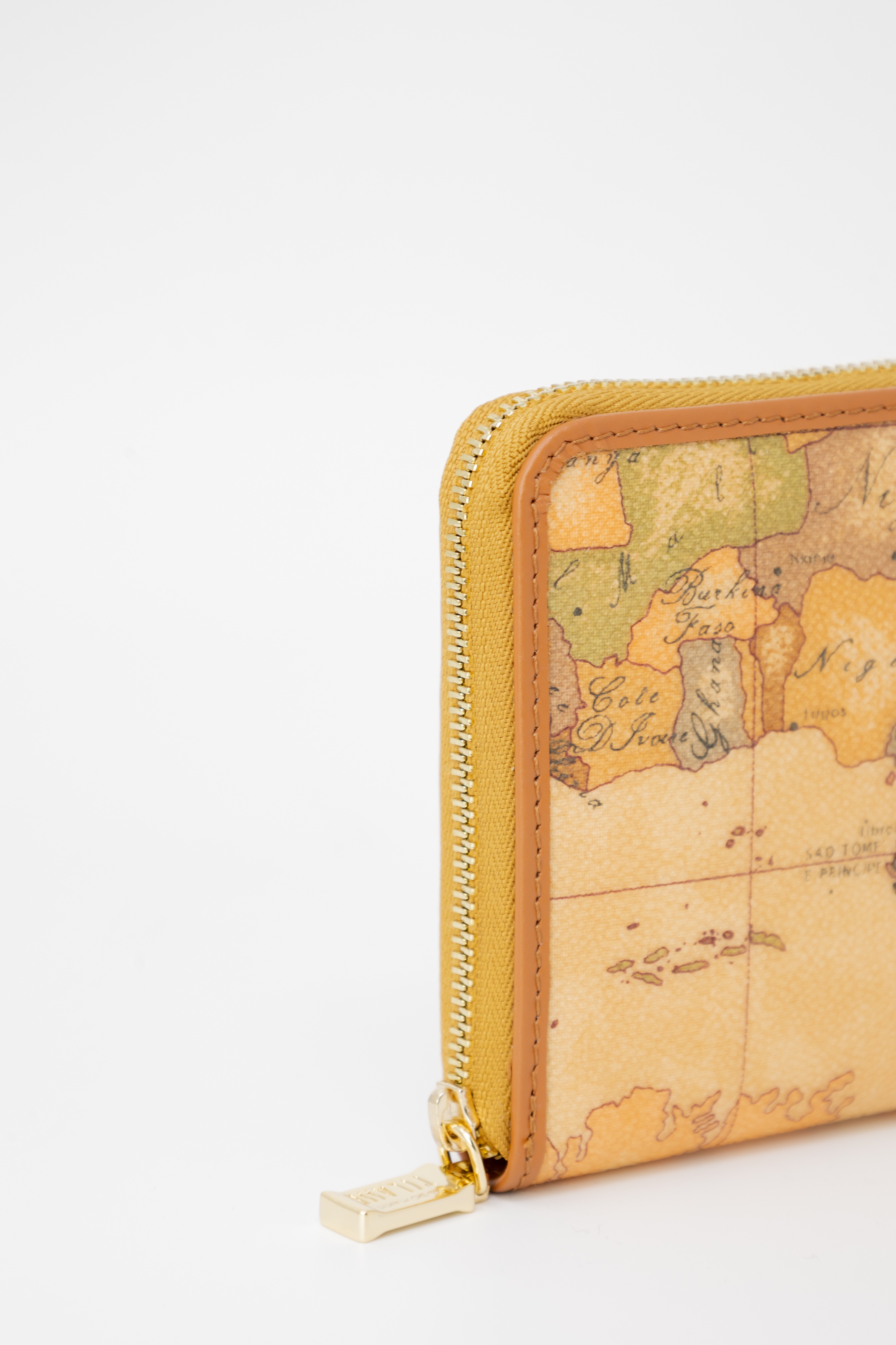 Alviero Martini Prima Classe Wallet 4