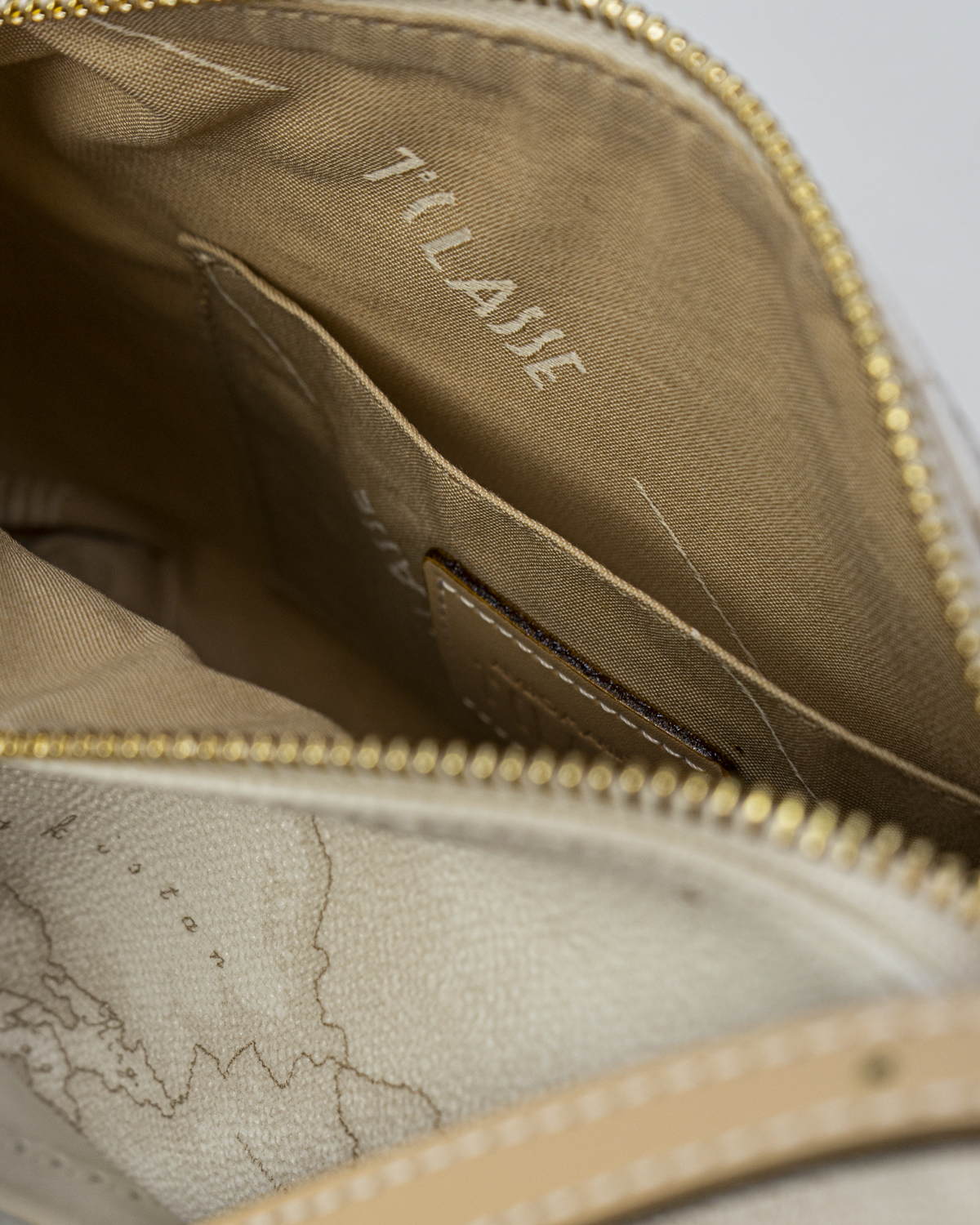 Alviero Martini Prima Classe Bag 4
